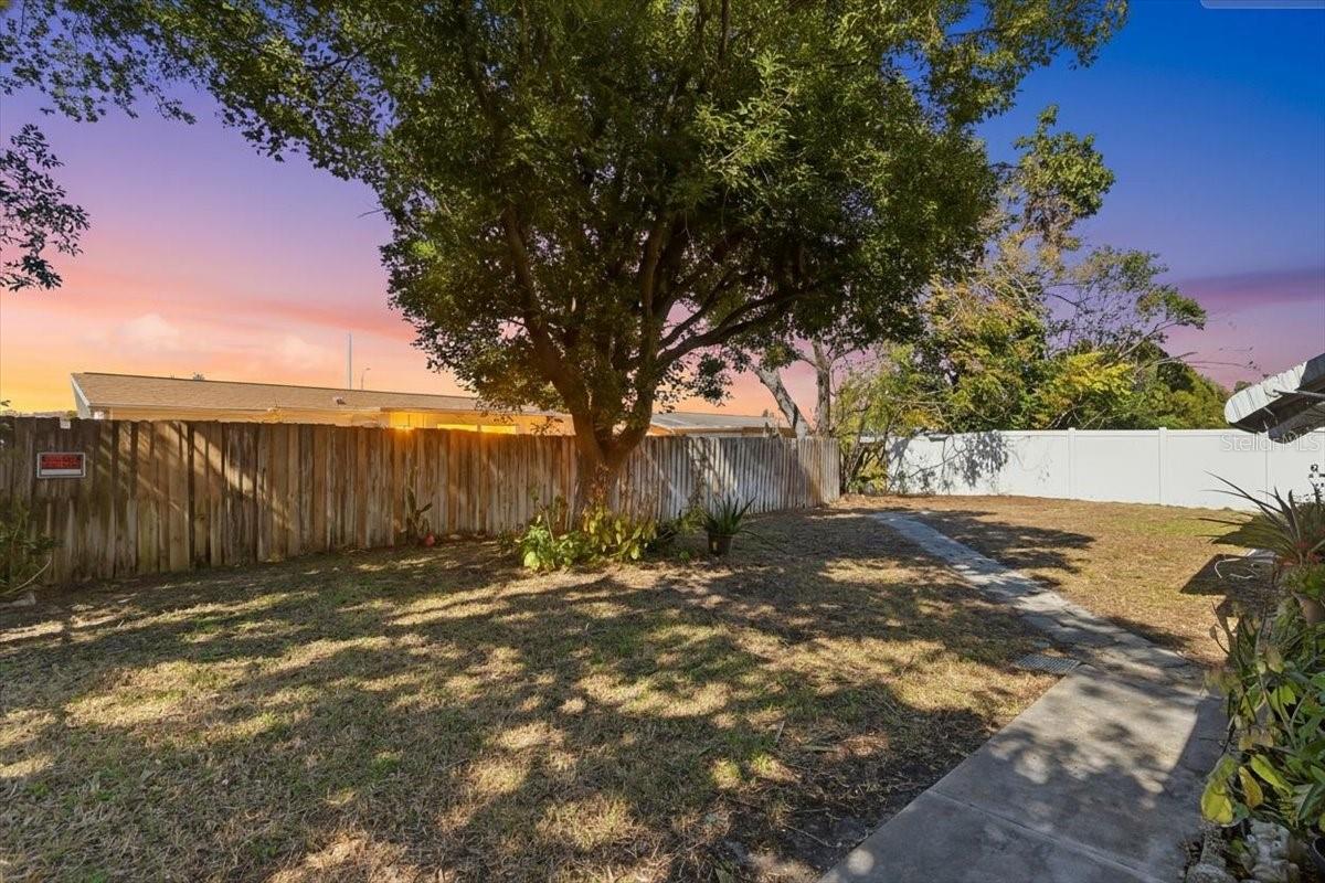 Image 29 of 33 For 10921 Manchester Road