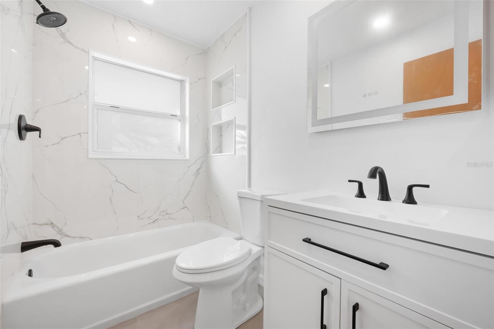 Image 25 of 29 For 2806 Oxford Drive W