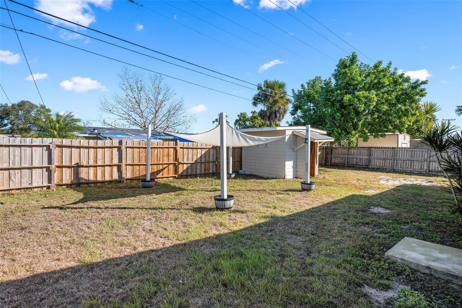 Image 28 of 29 For 2806 Oxford Drive W