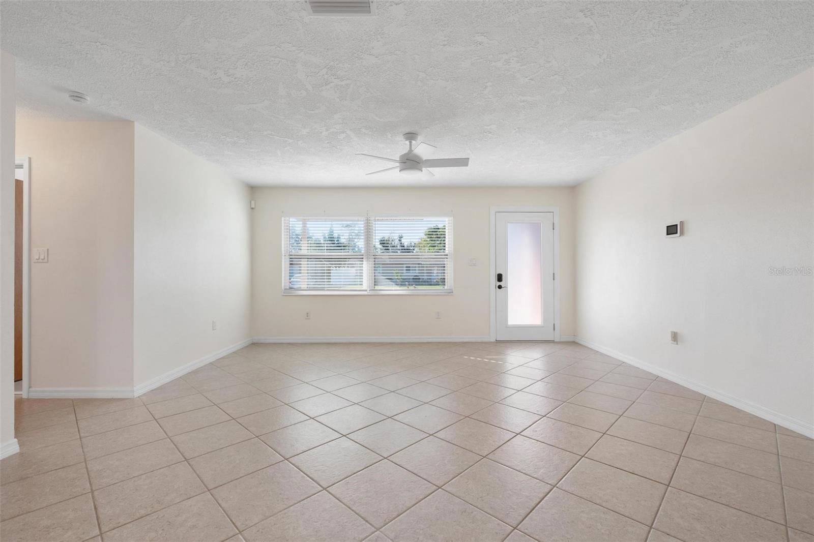 Image 9 of 29 For 2806 Oxford Drive W