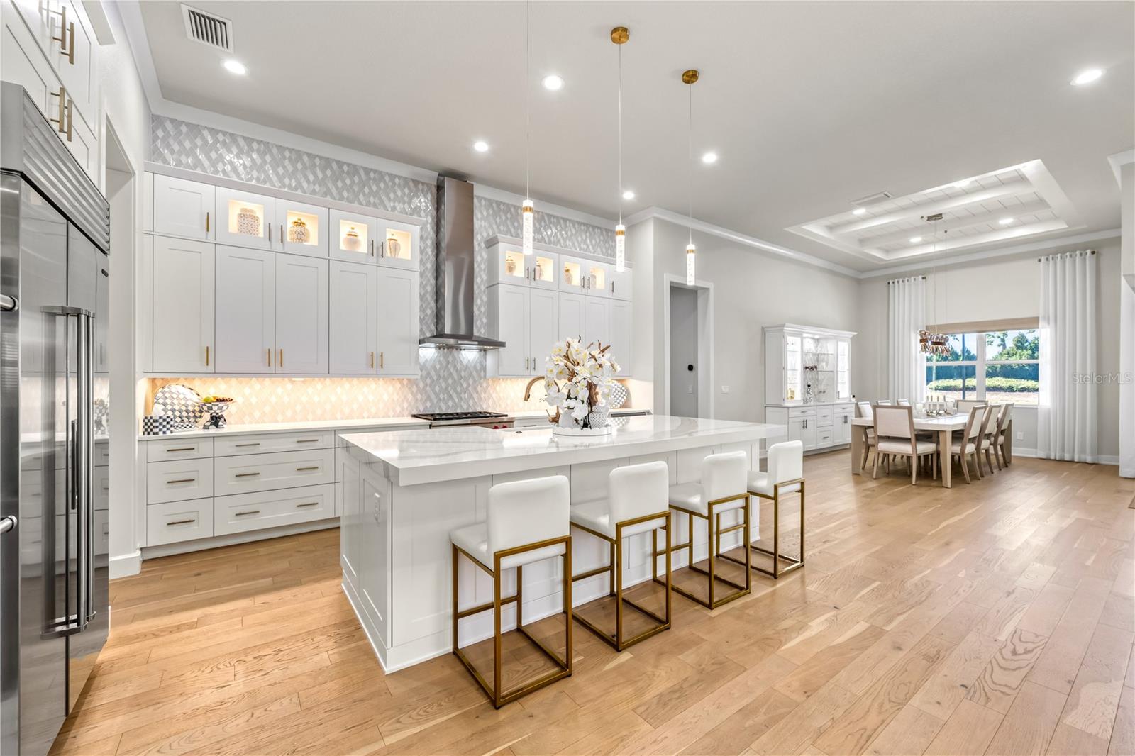 Image 16 of 88 For 8281 Redonda Loop