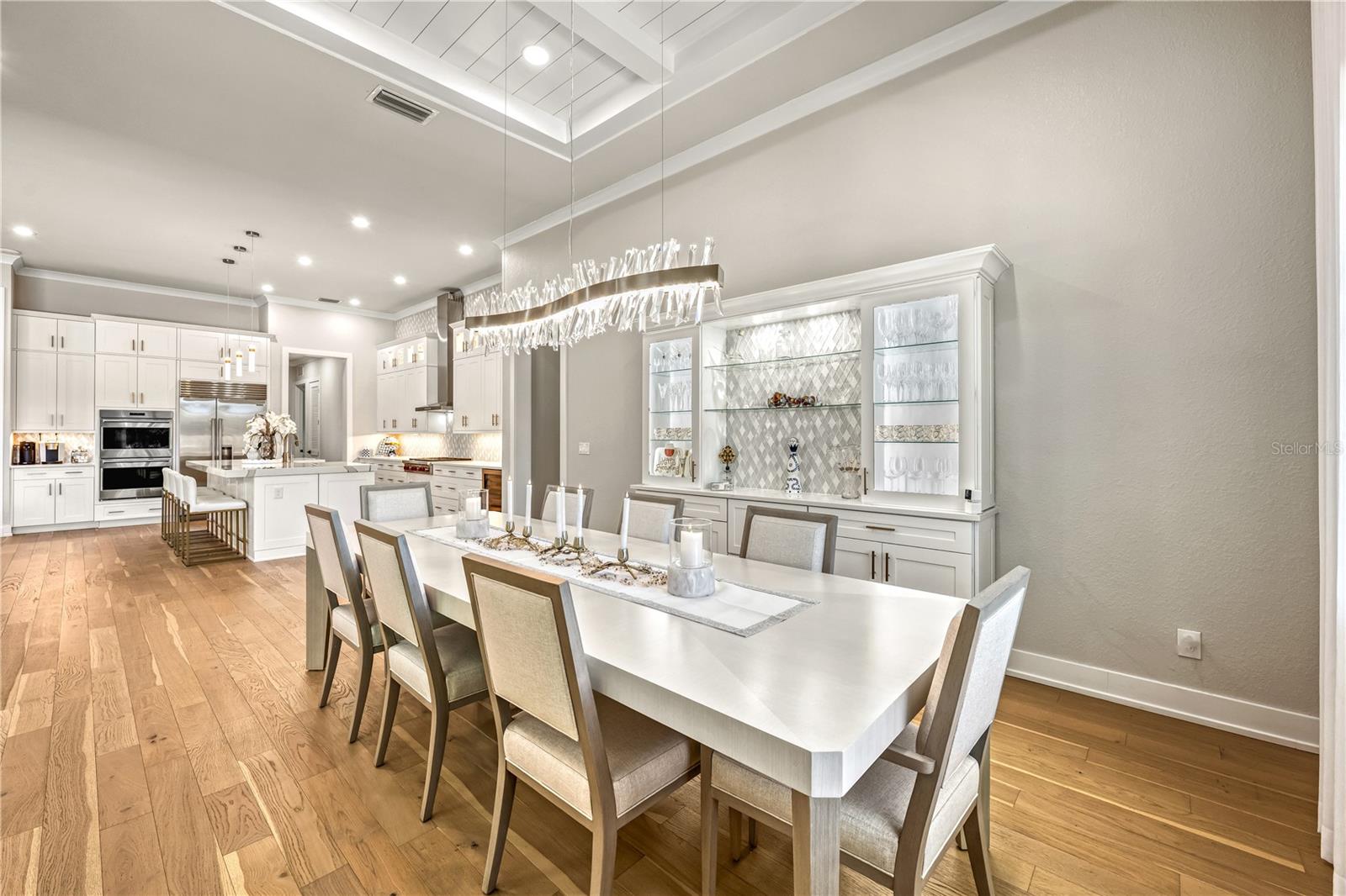 Image 28 of 88 For 8281 Redonda Loop