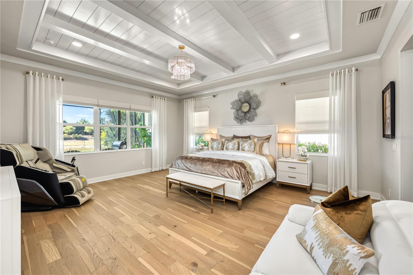 Image 34 of 88 For 8281 Redonda Loop