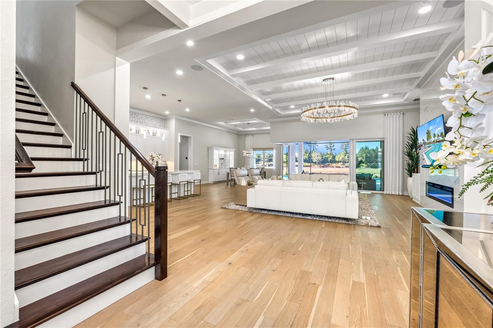 Image 4 of 88 For 8281 Redonda Loop