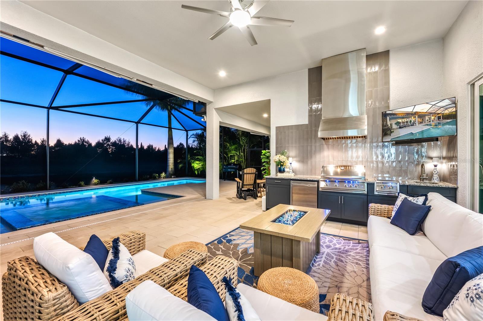 Image 75 of 88 For 8281 Redonda Loop