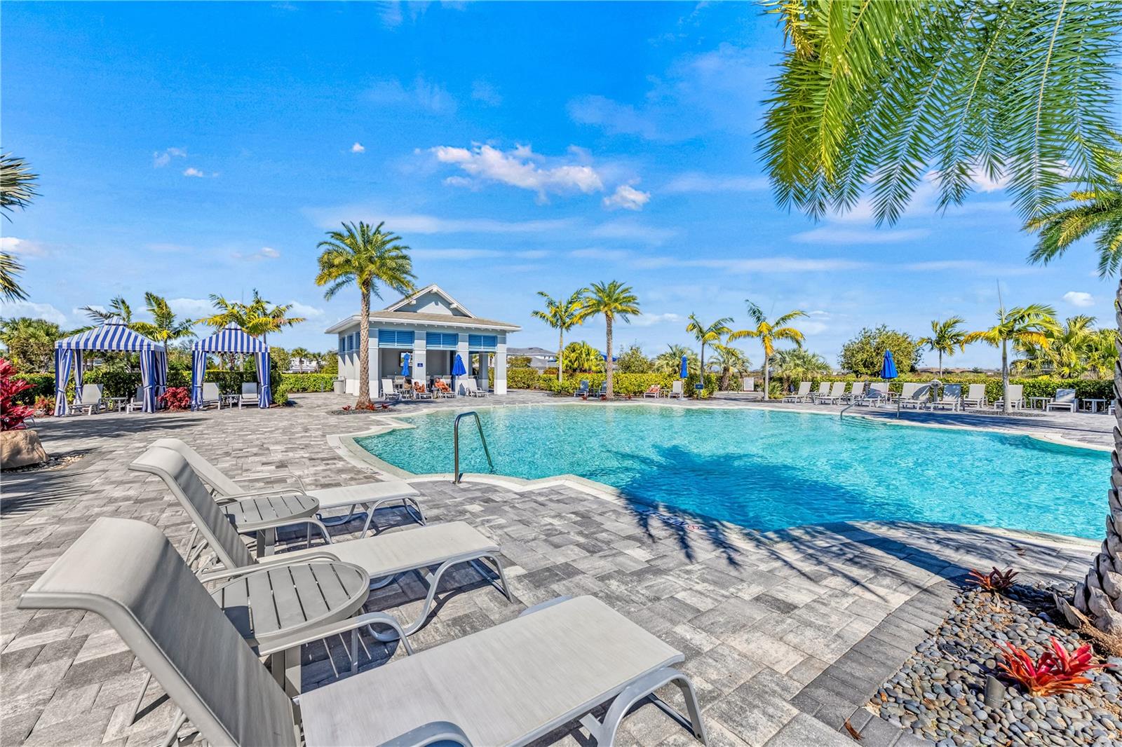 Image 85 of 88 For 8281 Redonda Loop