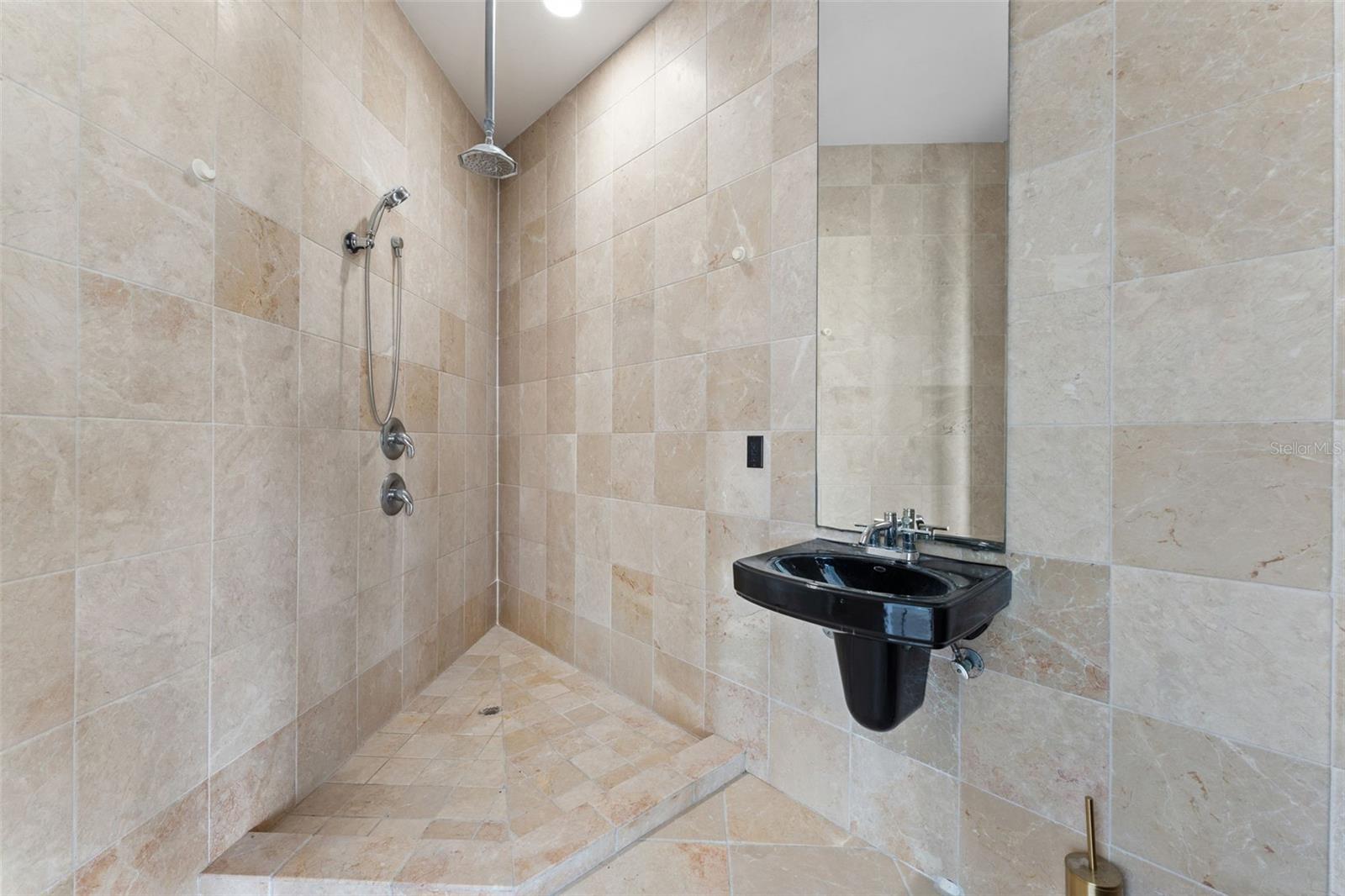 Image 17 of 54 For 4150 Dingman Drive