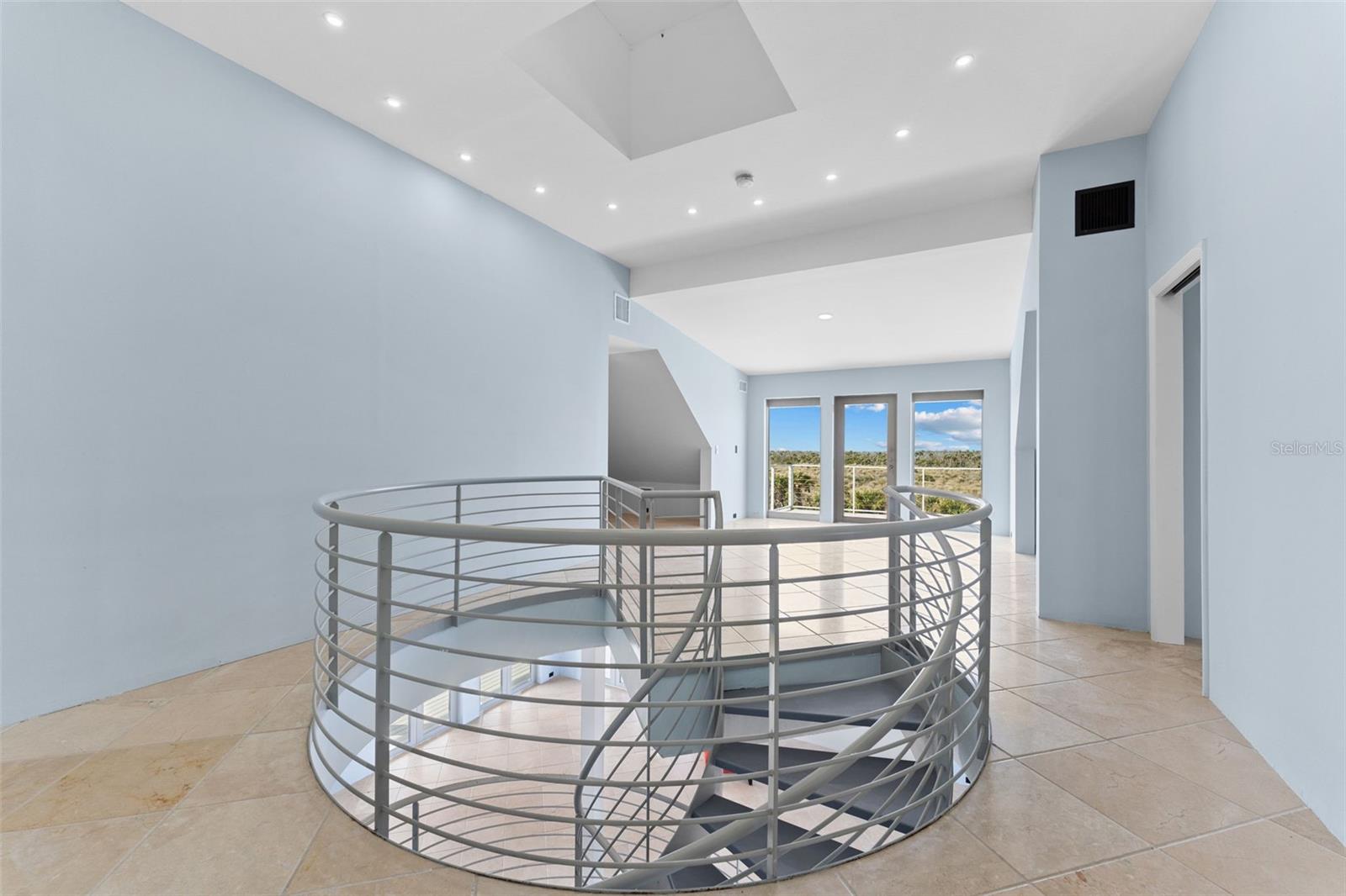 Image 18 of 54 For 4150 Dingman Drive