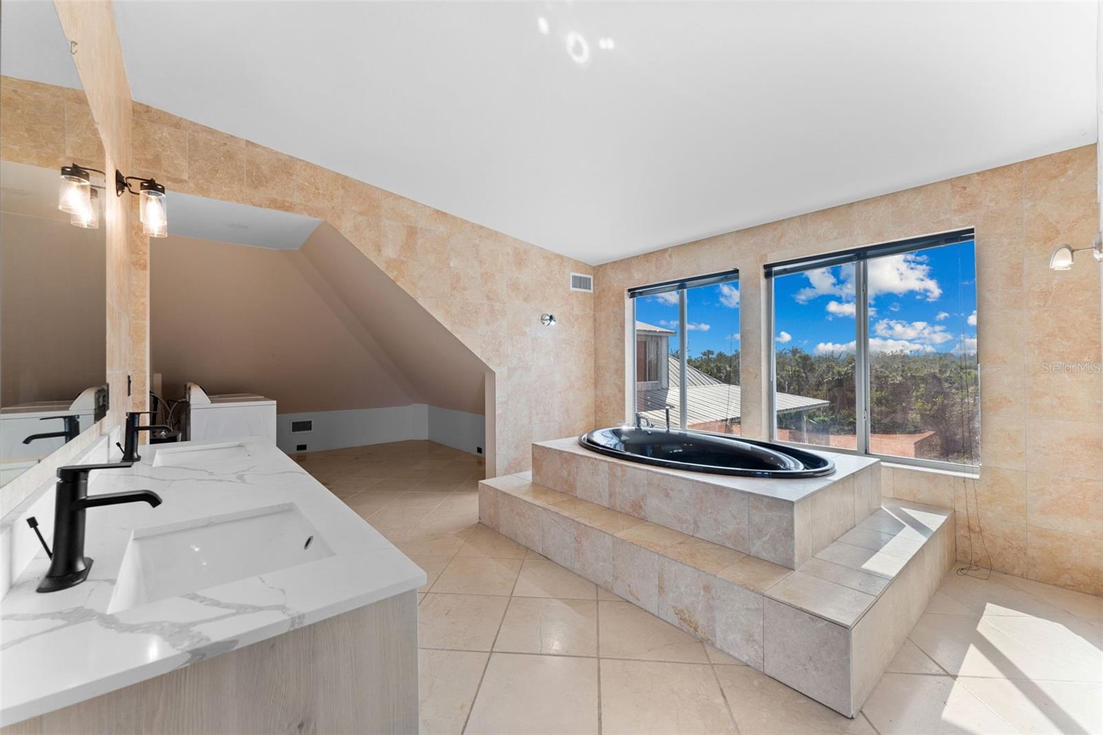 Image 25 of 54 For 4150 Dingman Drive