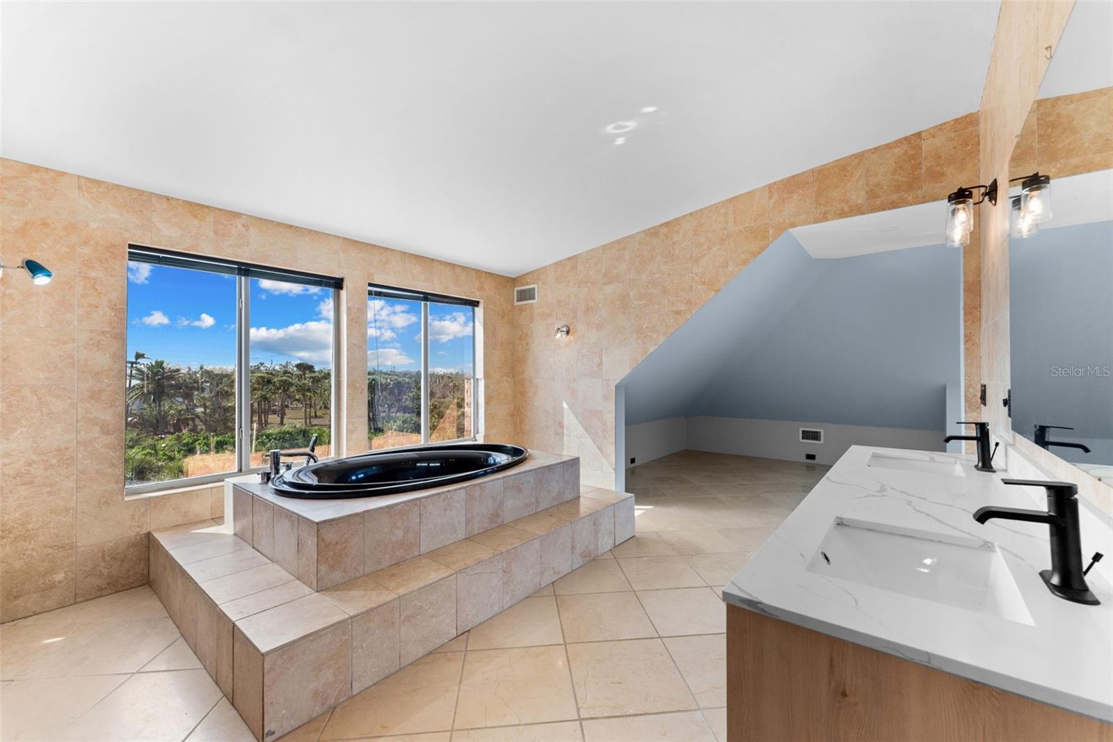 Image 26 of 54 For 4150 Dingman Drive