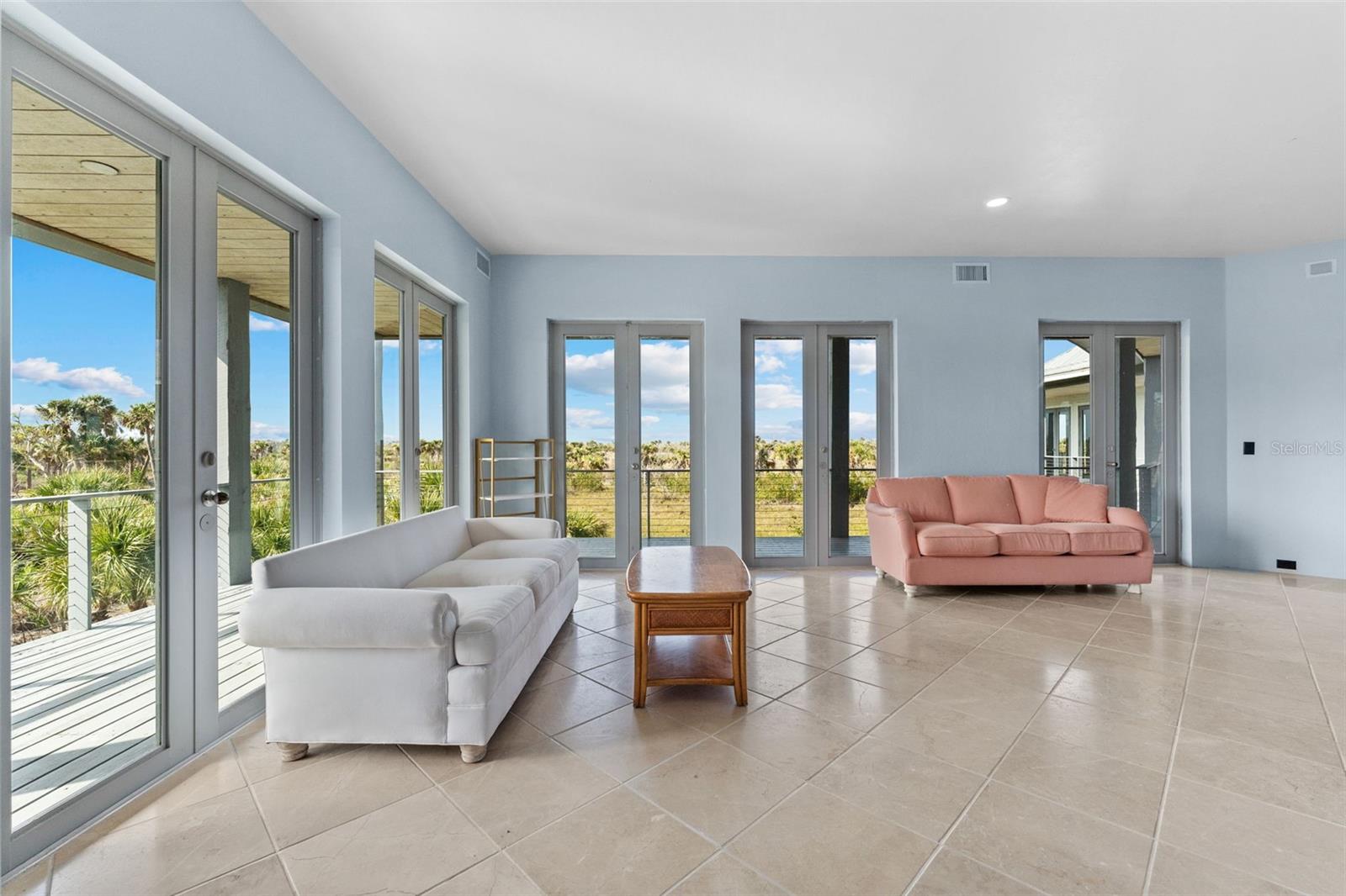 Image 33 of 54 For 4150 Dingman Drive