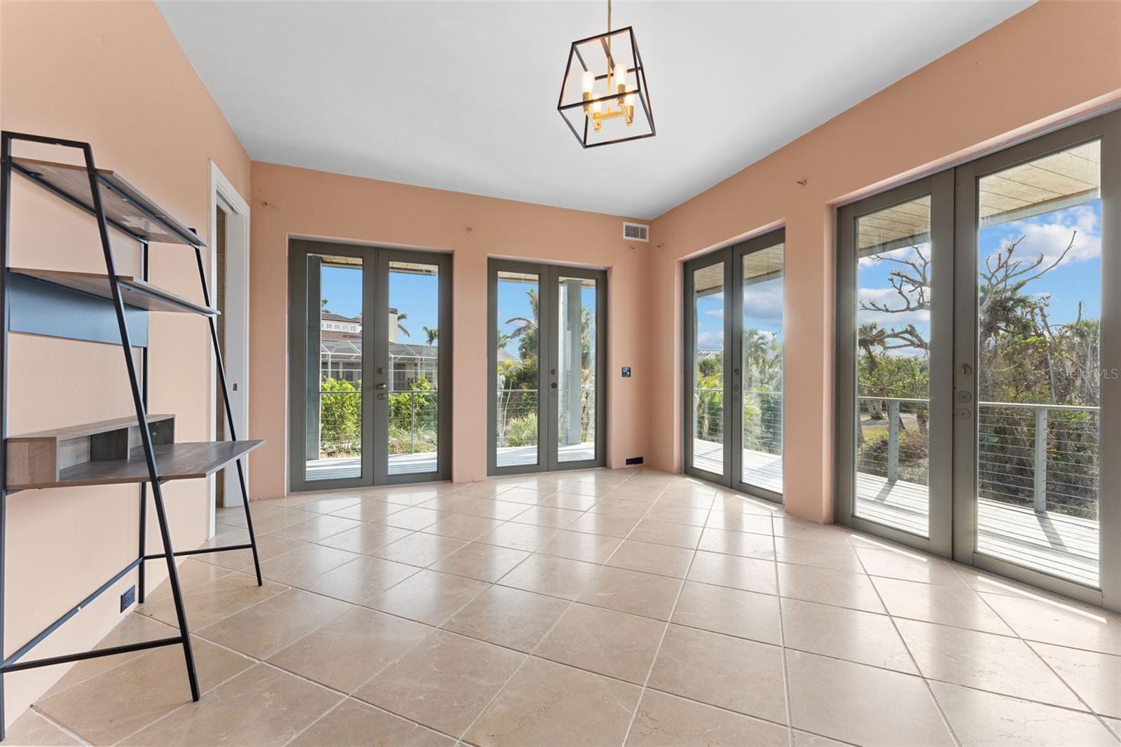 Image 37 of 54 For 4150 Dingman Drive