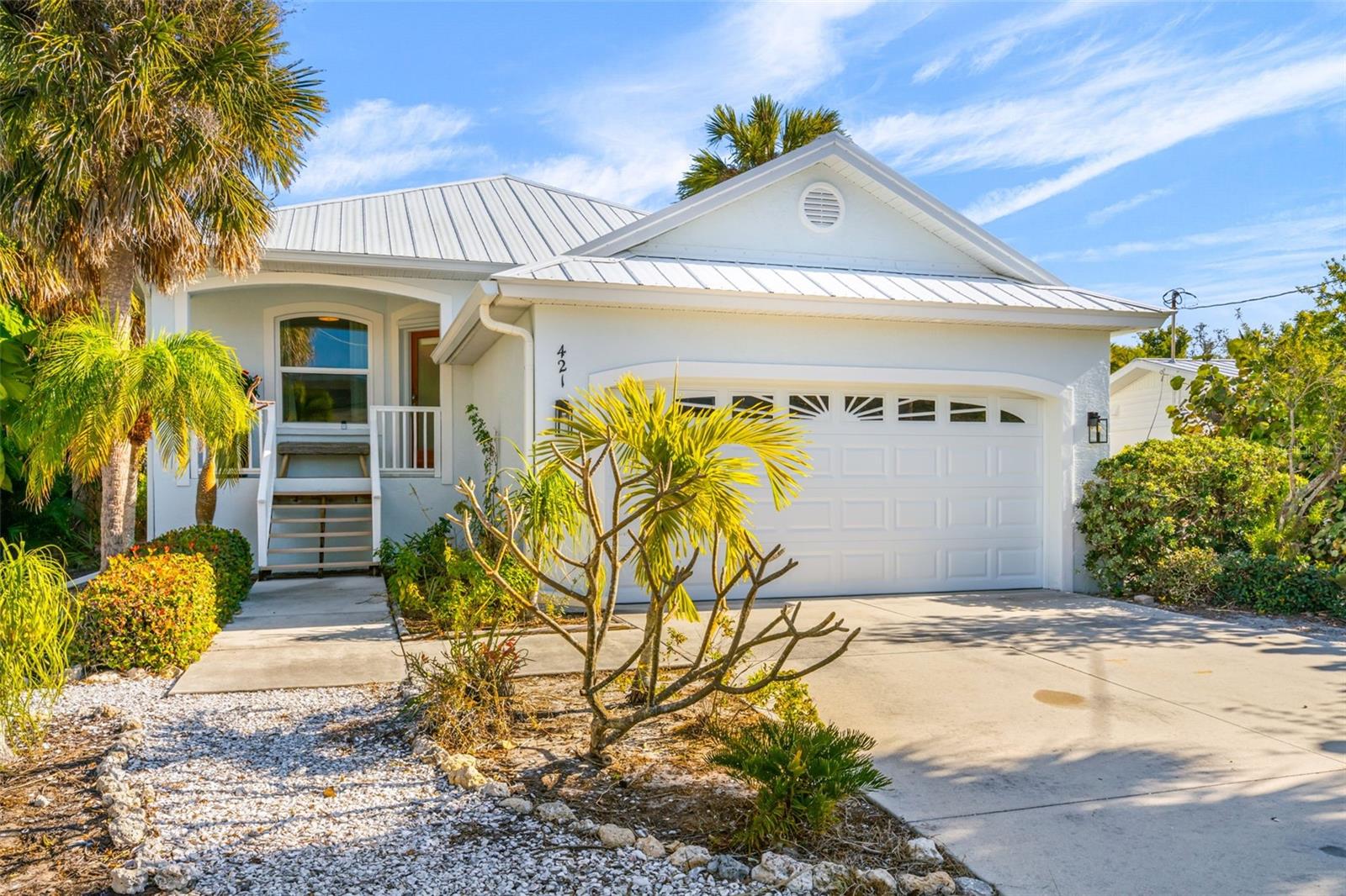 Details for 421 Island Circle, SARASOTA, FL 34242