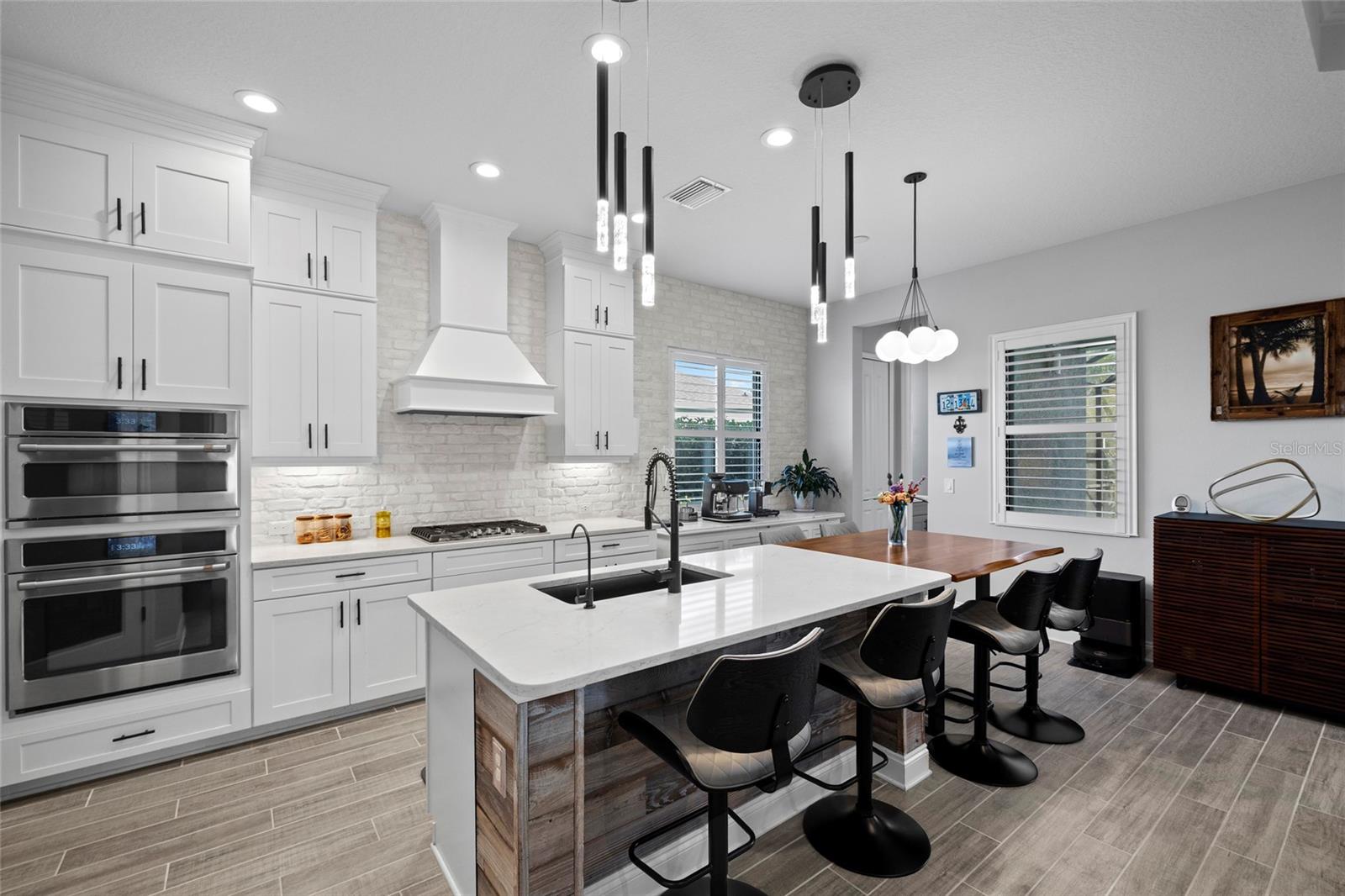 Image 12 of 54 For 13784 Old Creek Court