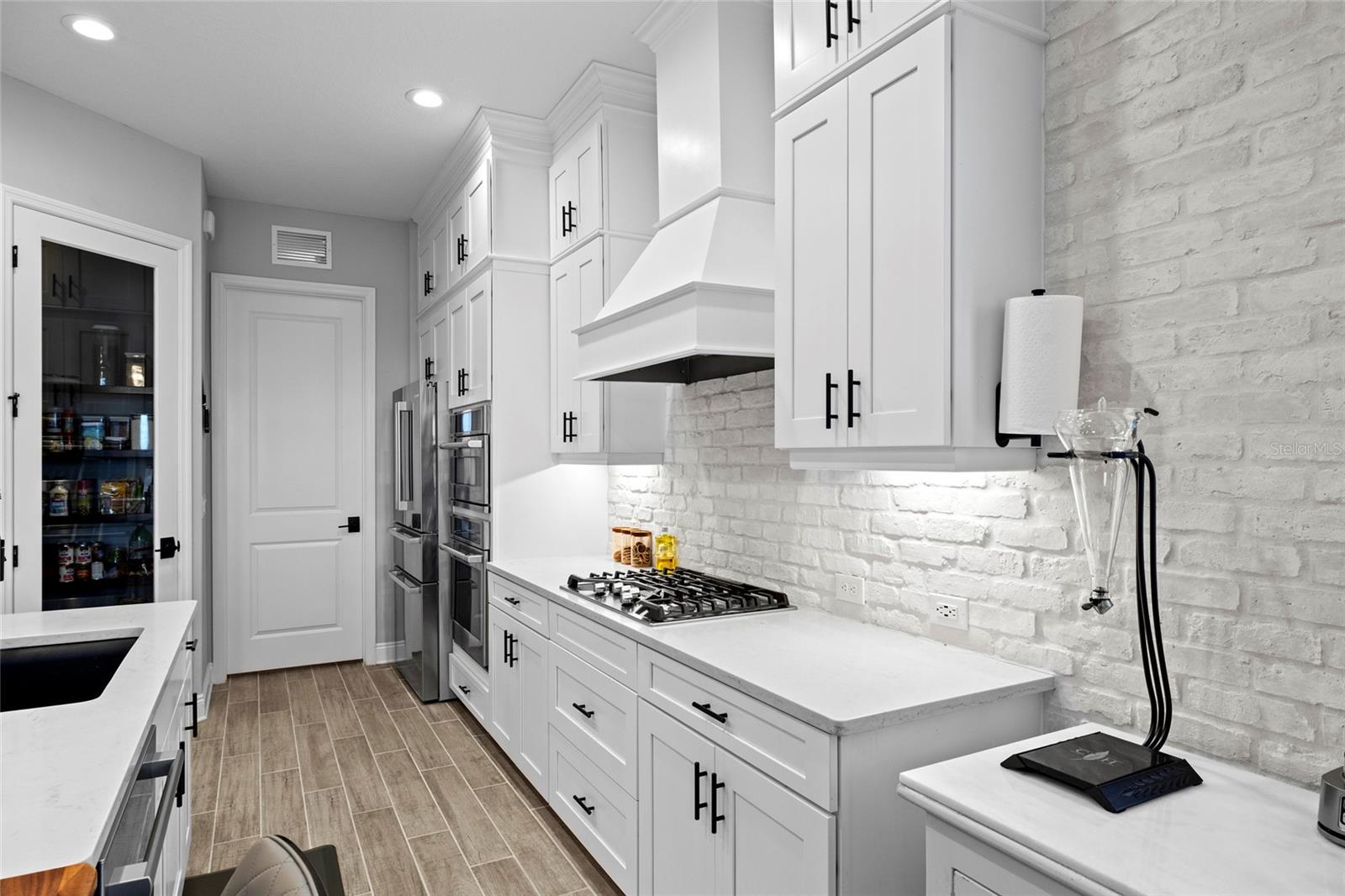 Image 14 of 54 For 13784 Old Creek Court