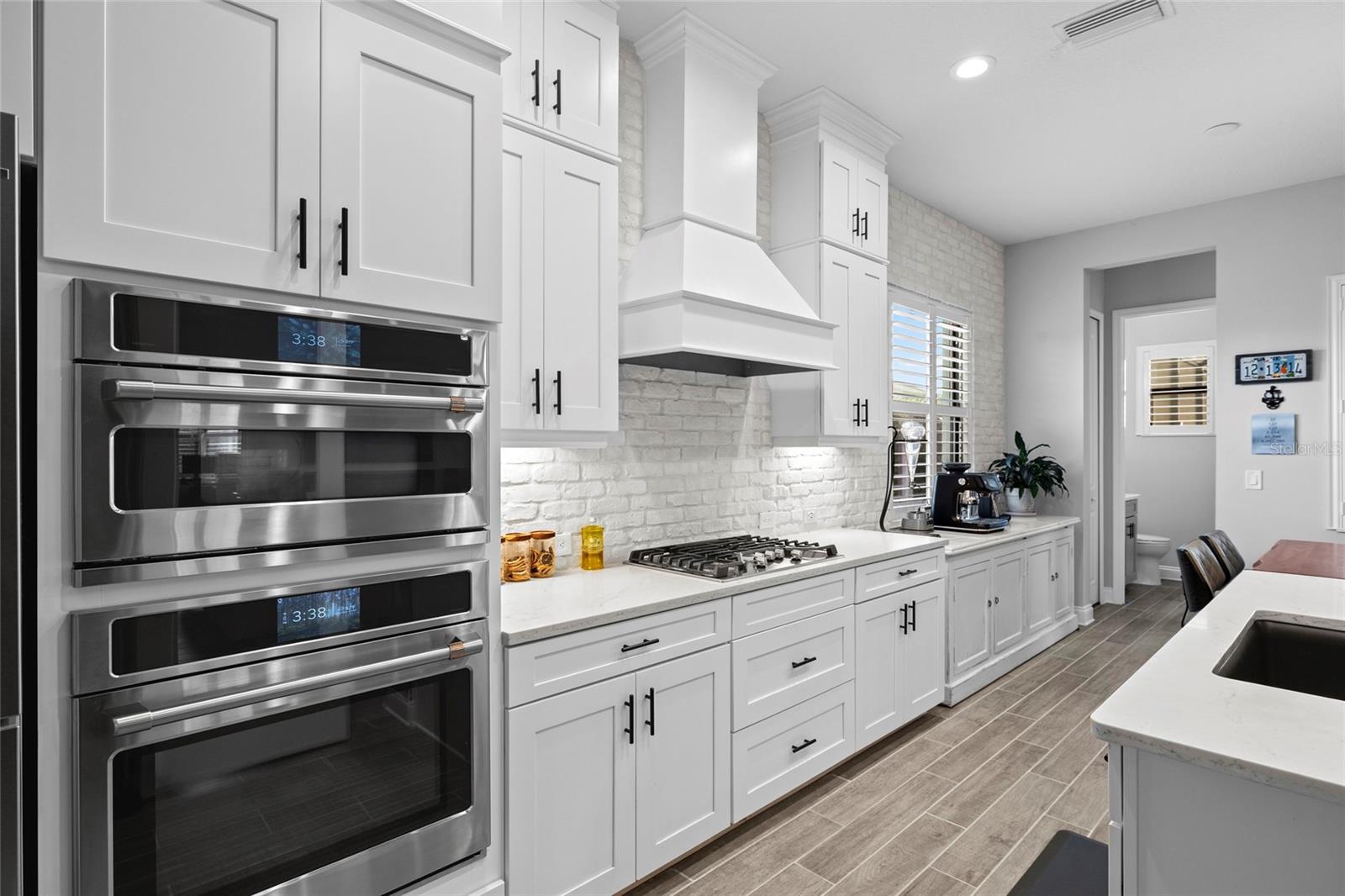 Image 15 of 54 For 13784 Old Creek Court