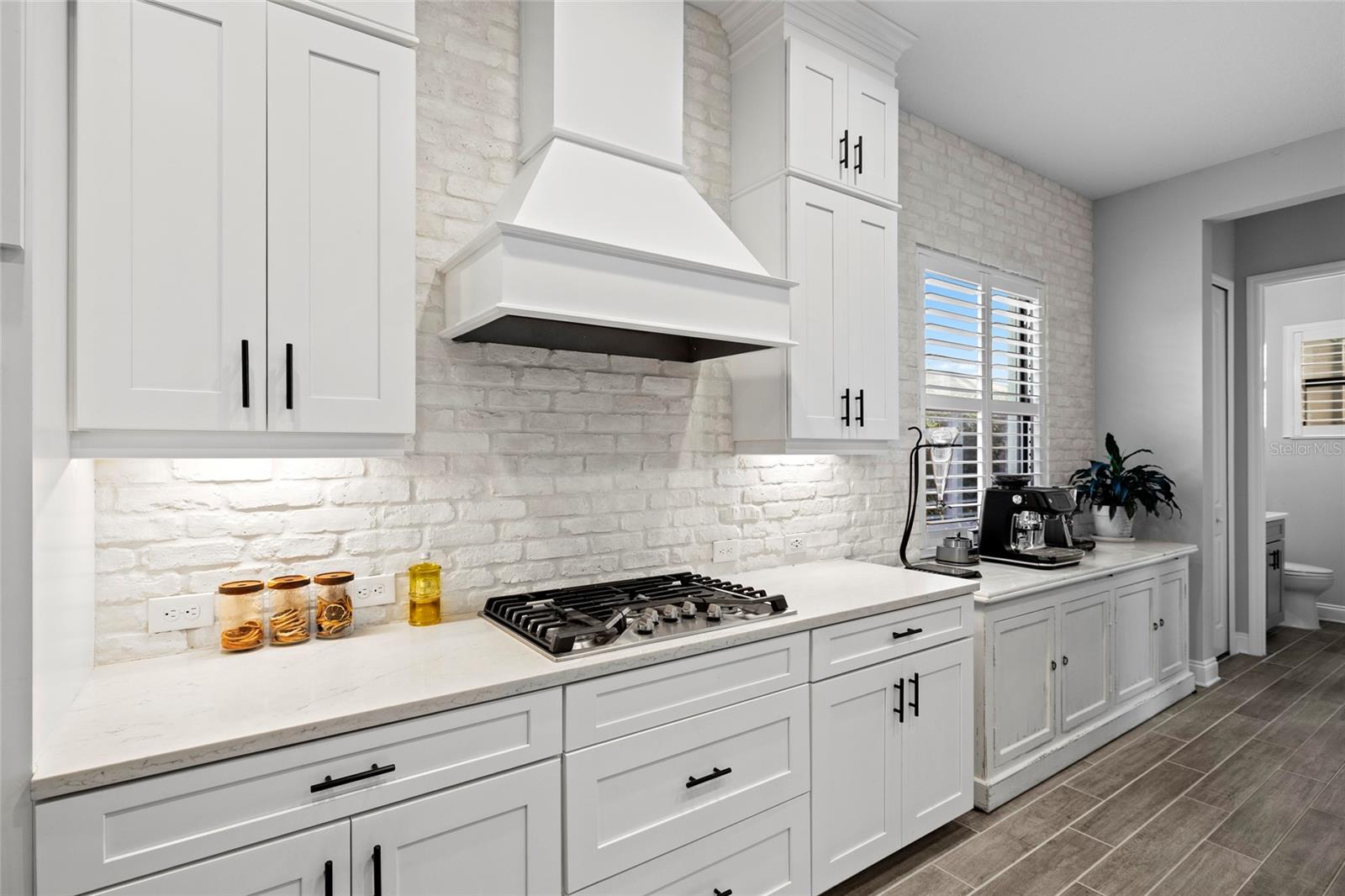 Image 16 of 54 For 13784 Old Creek Court