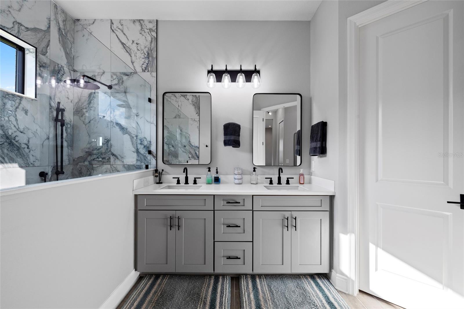 Image 22 of 54 For 13784 Old Creek Court