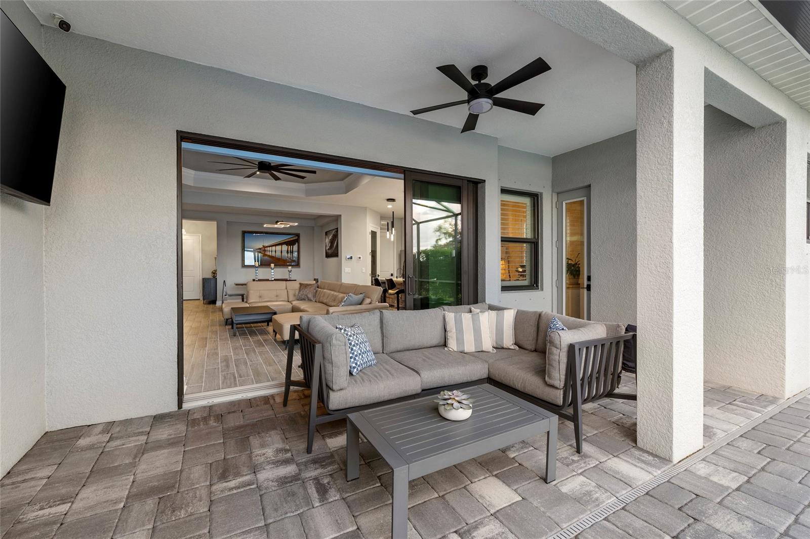 Image 24 of 54 For 13784 Old Creek Court