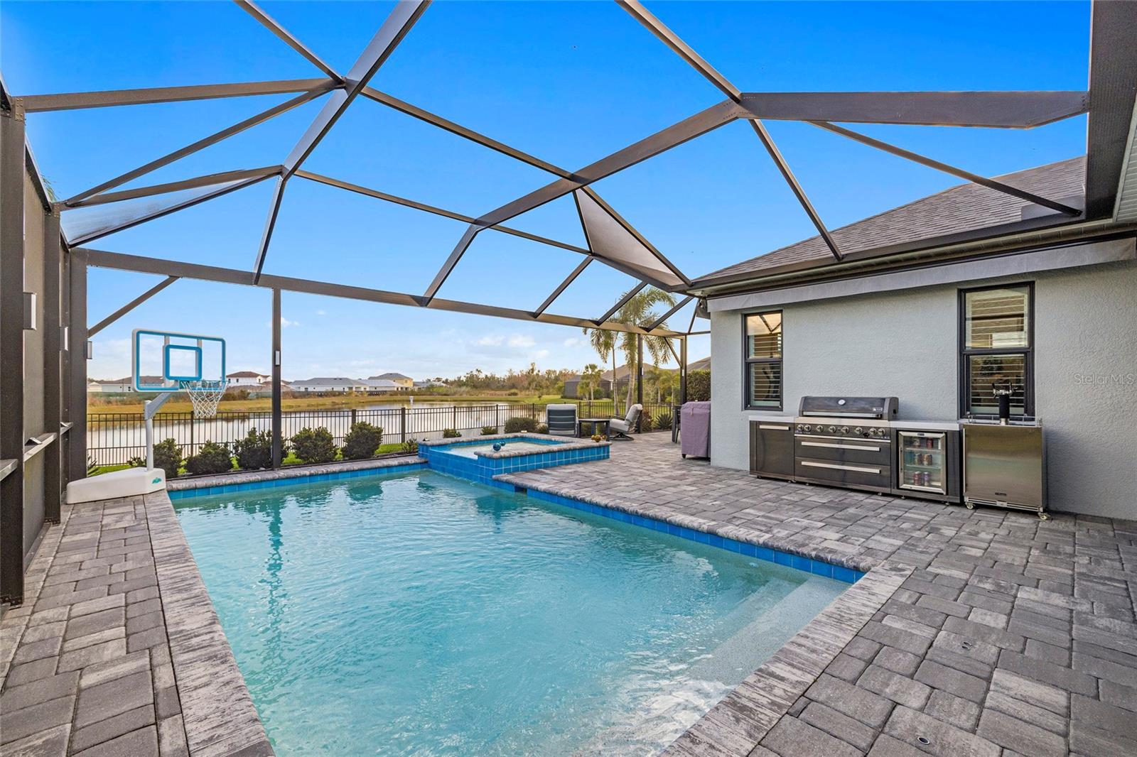 Image 27 of 54 For 13784 Old Creek Court