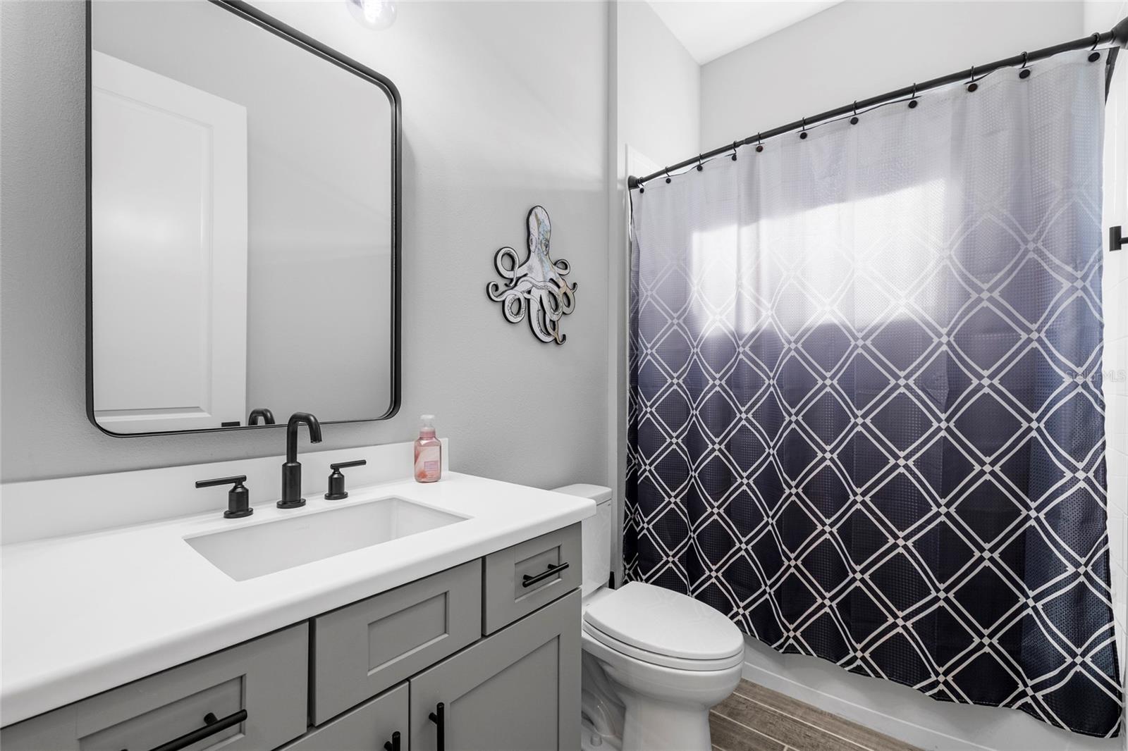 Image 33 of 54 For 13784 Old Creek Court