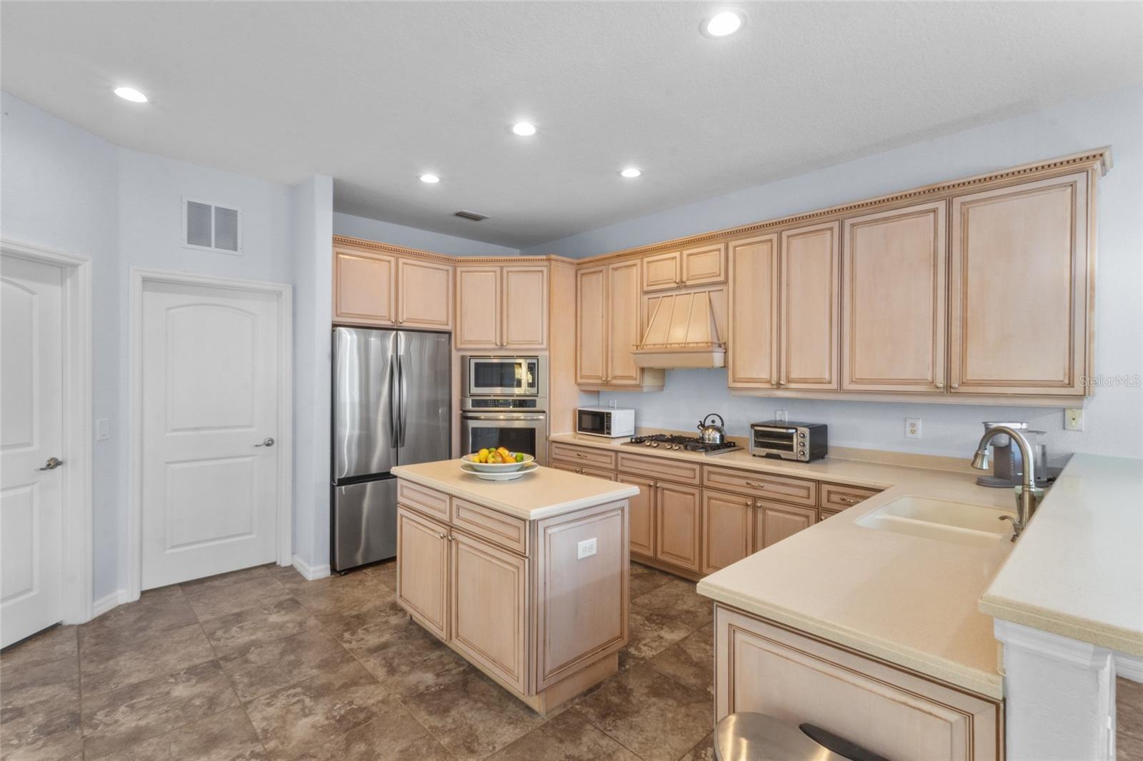 Image 16 of 61 For 8844 Stone Harbour Loop