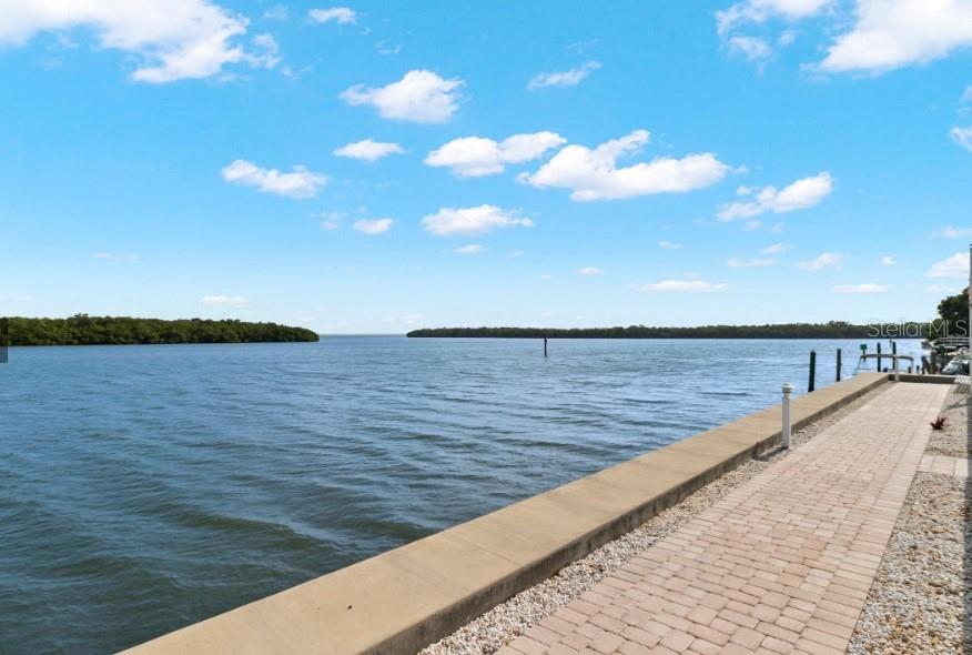 Image 25 of 30 For 605 Sutton Place 102