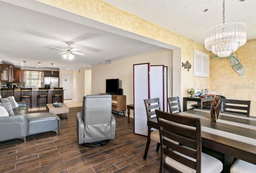 Image 6 of 30 For 605 Sutton Place 102