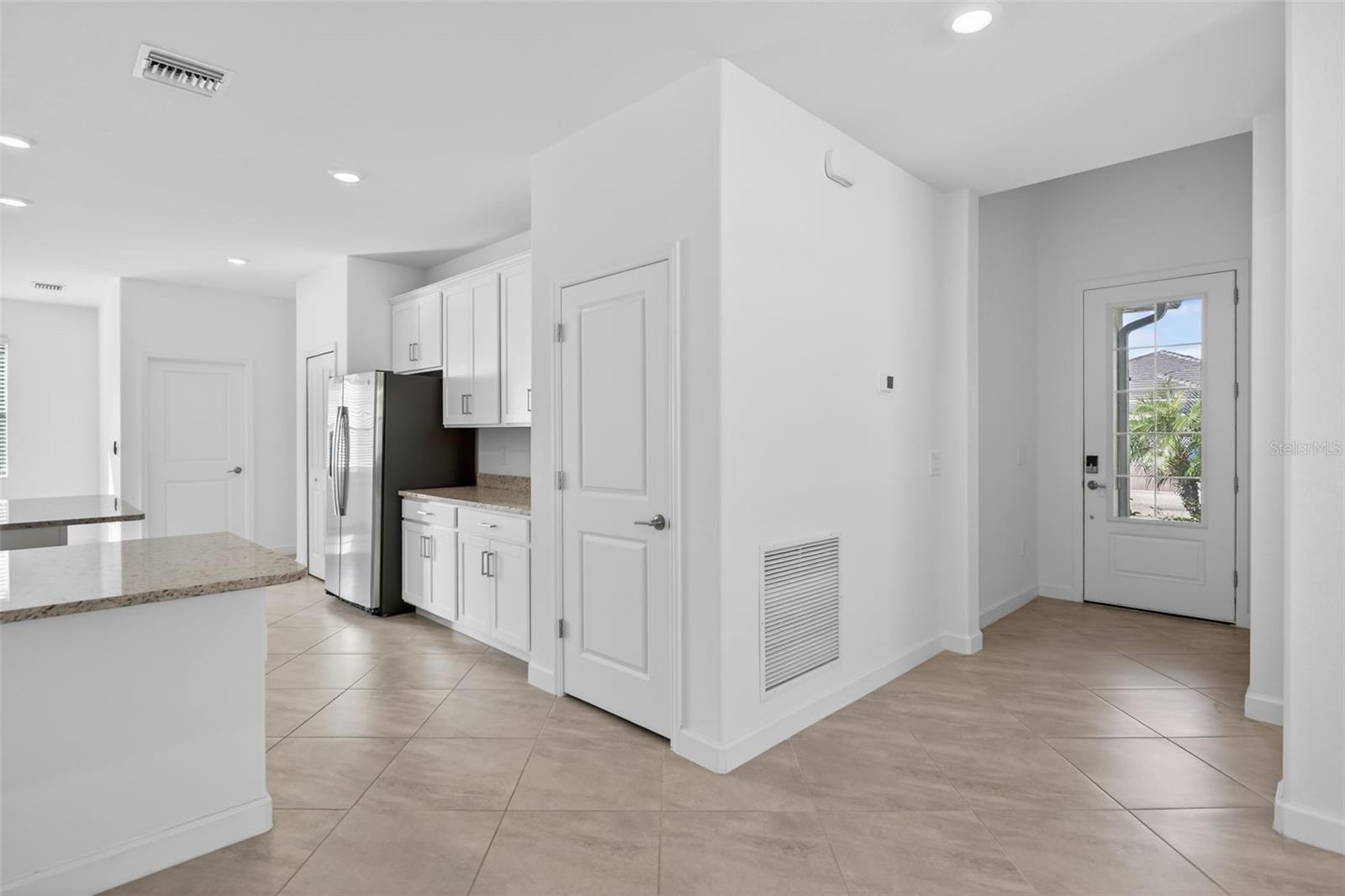 Image 11 of 89 For 17364 Walnut Run Drive