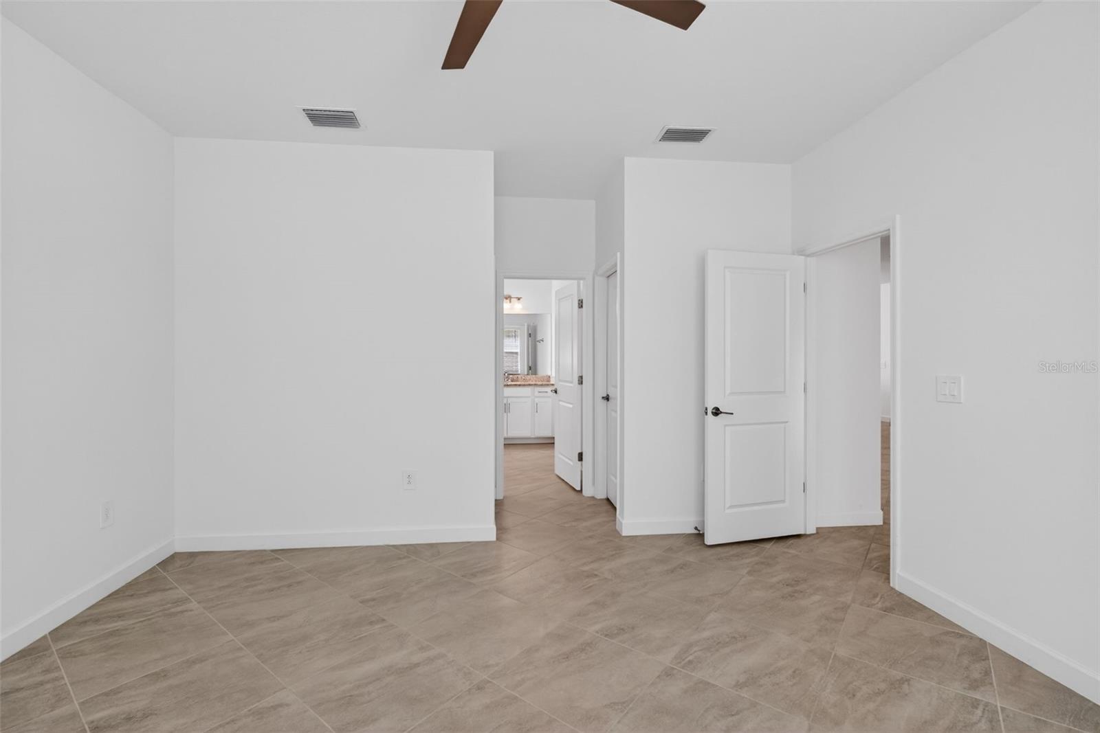 Image 41 of 89 For 17364 Walnut Run Drive