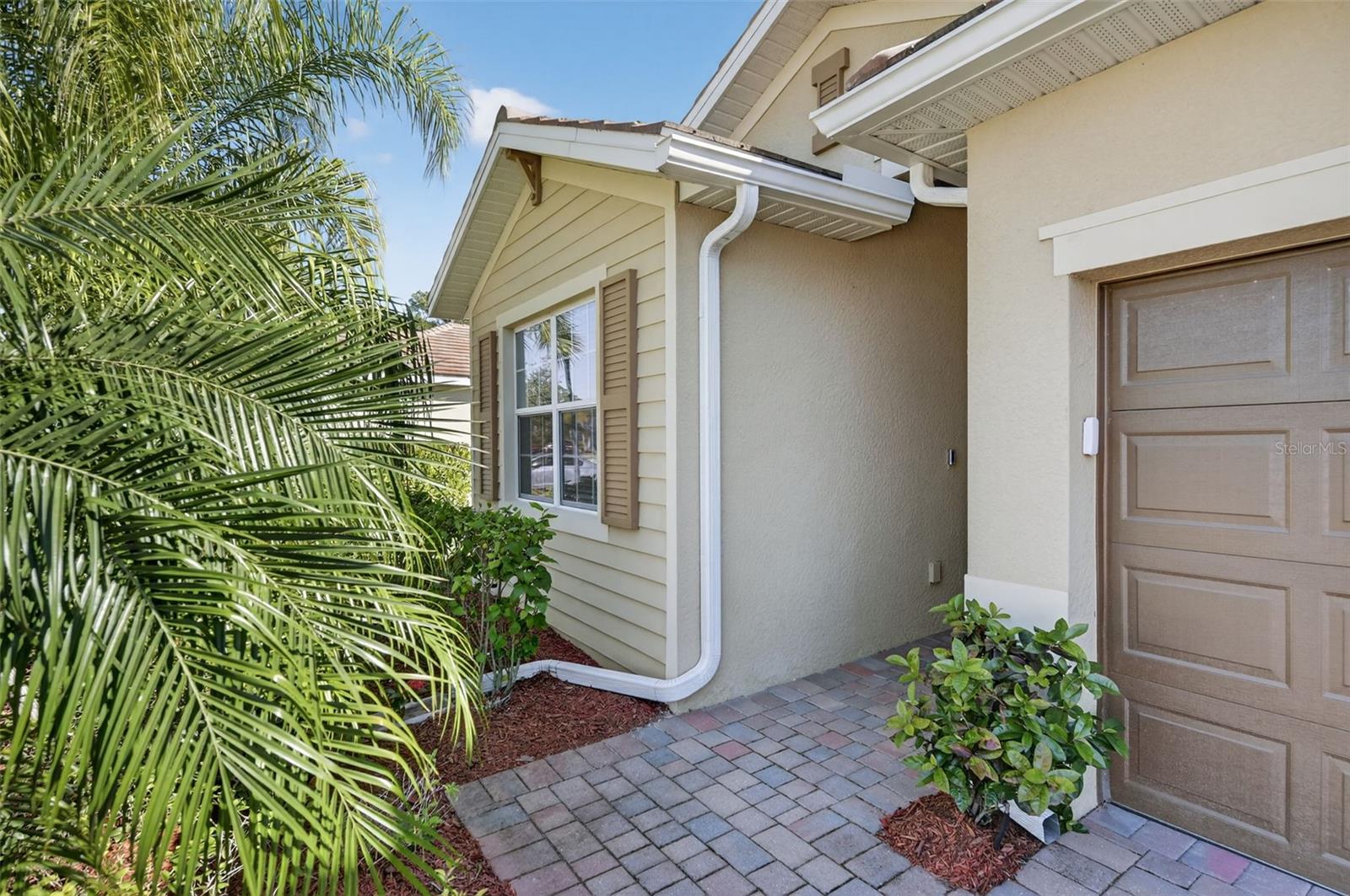 Image 5 of 89 For 17364 Walnut Run Drive