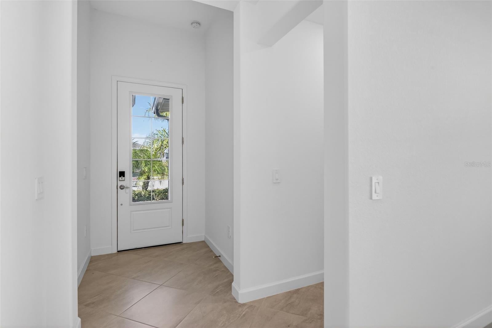 Image 6 of 89 For 17364 Walnut Run Drive