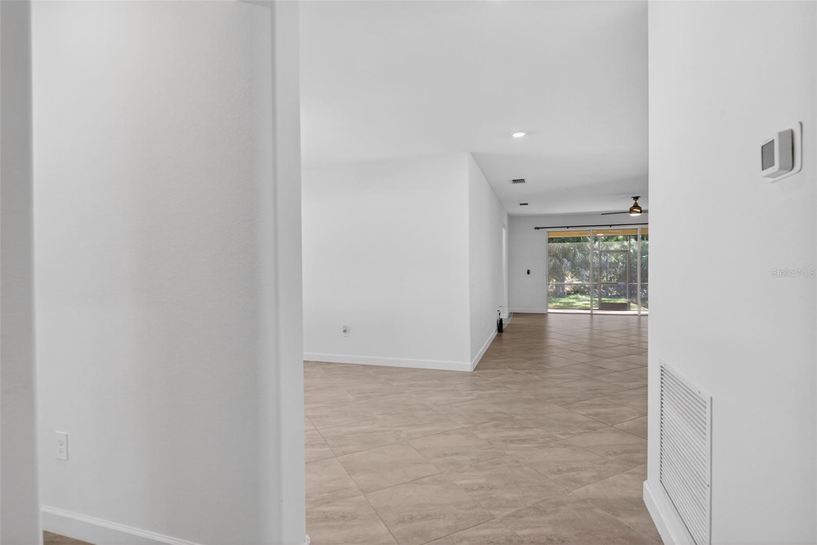 Image 7 of 89 For 17364 Walnut Run Drive