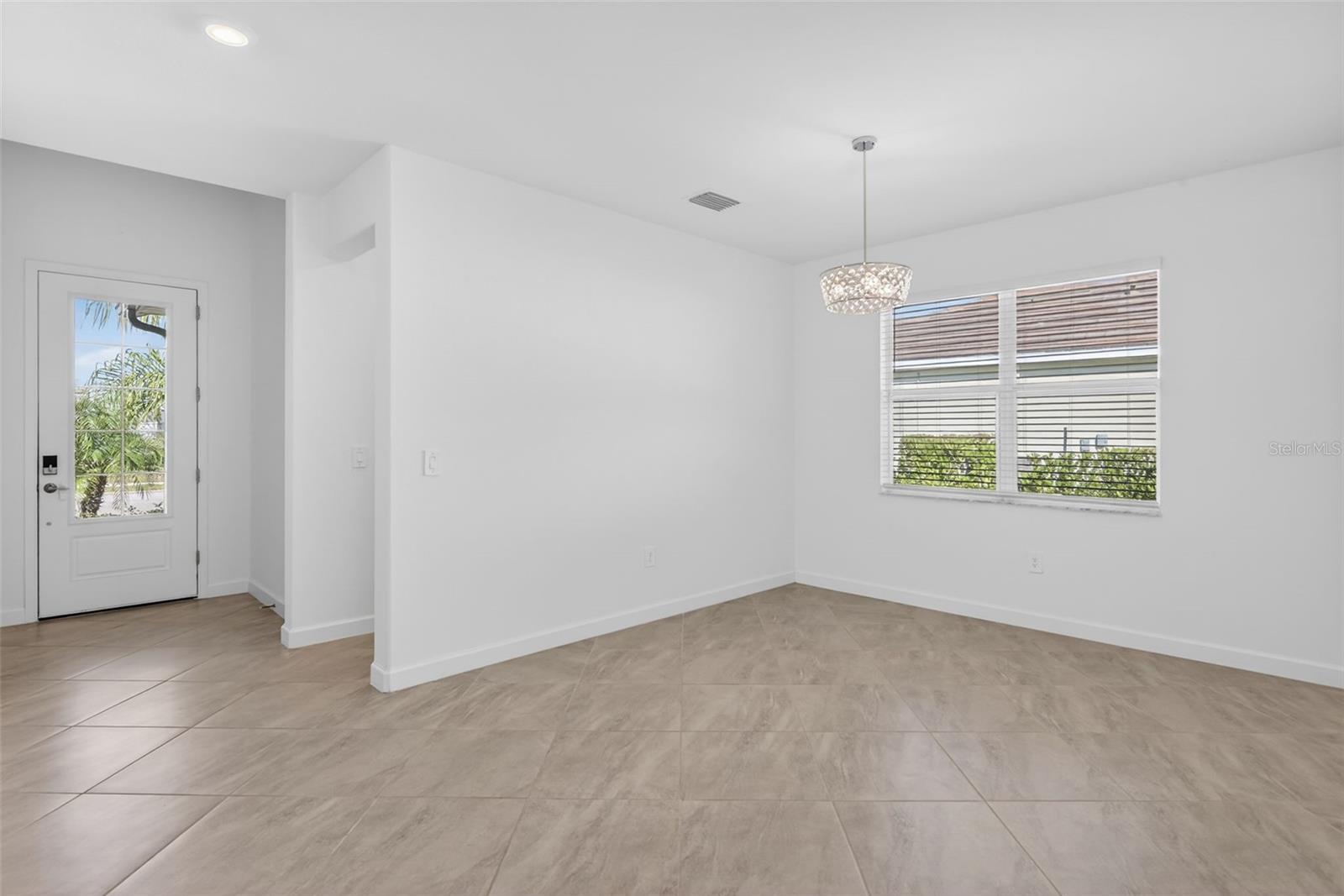 Image 9 of 89 For 17364 Walnut Run Drive