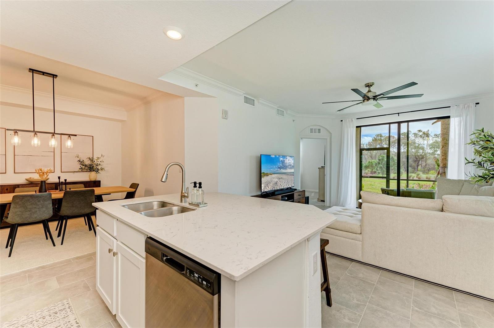 Image 11 of 55 For 18114 Gawthrop Drive 108