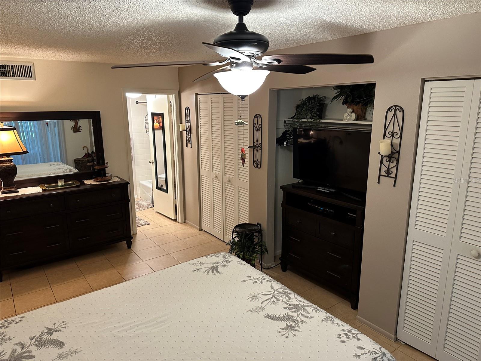 Image 10 of 29 For 655 Woodlawn Drive 655