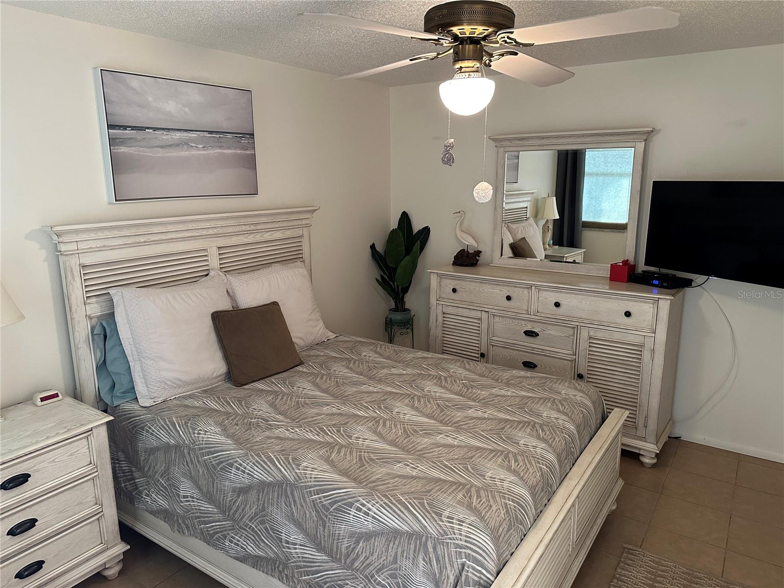 Image 12 of 29 For 655 Woodlawn Drive 655