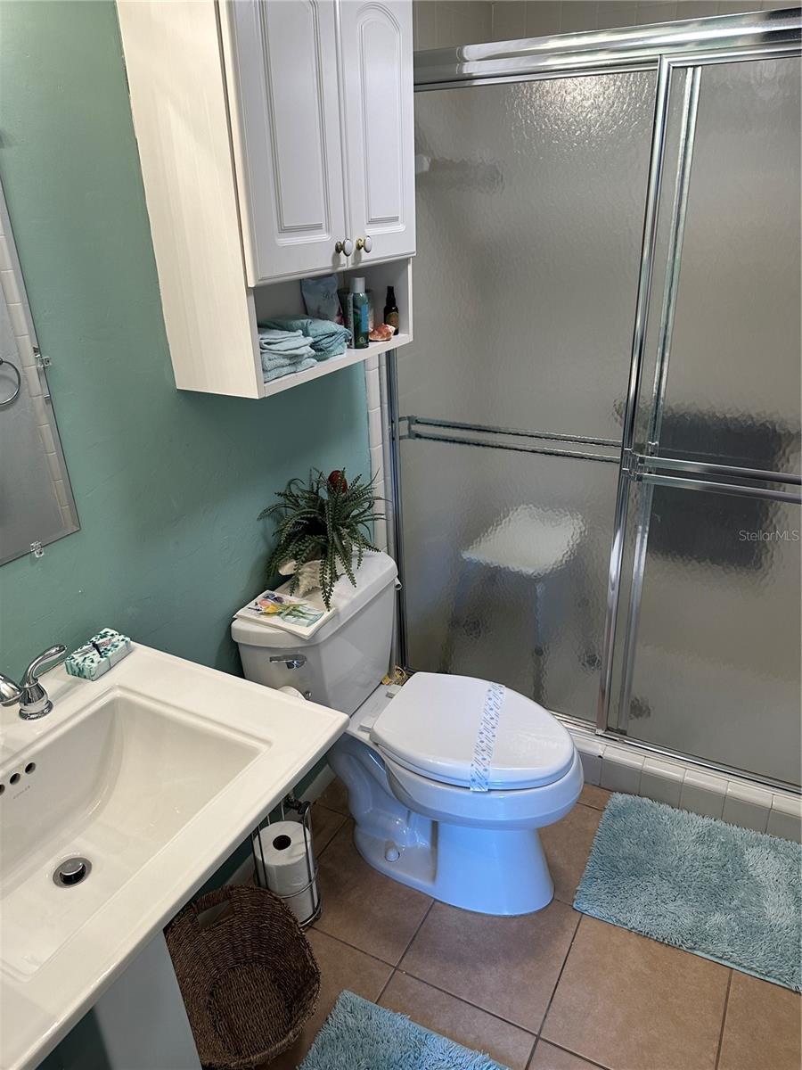 Image 13 of 29 For 655 Woodlawn Drive 655