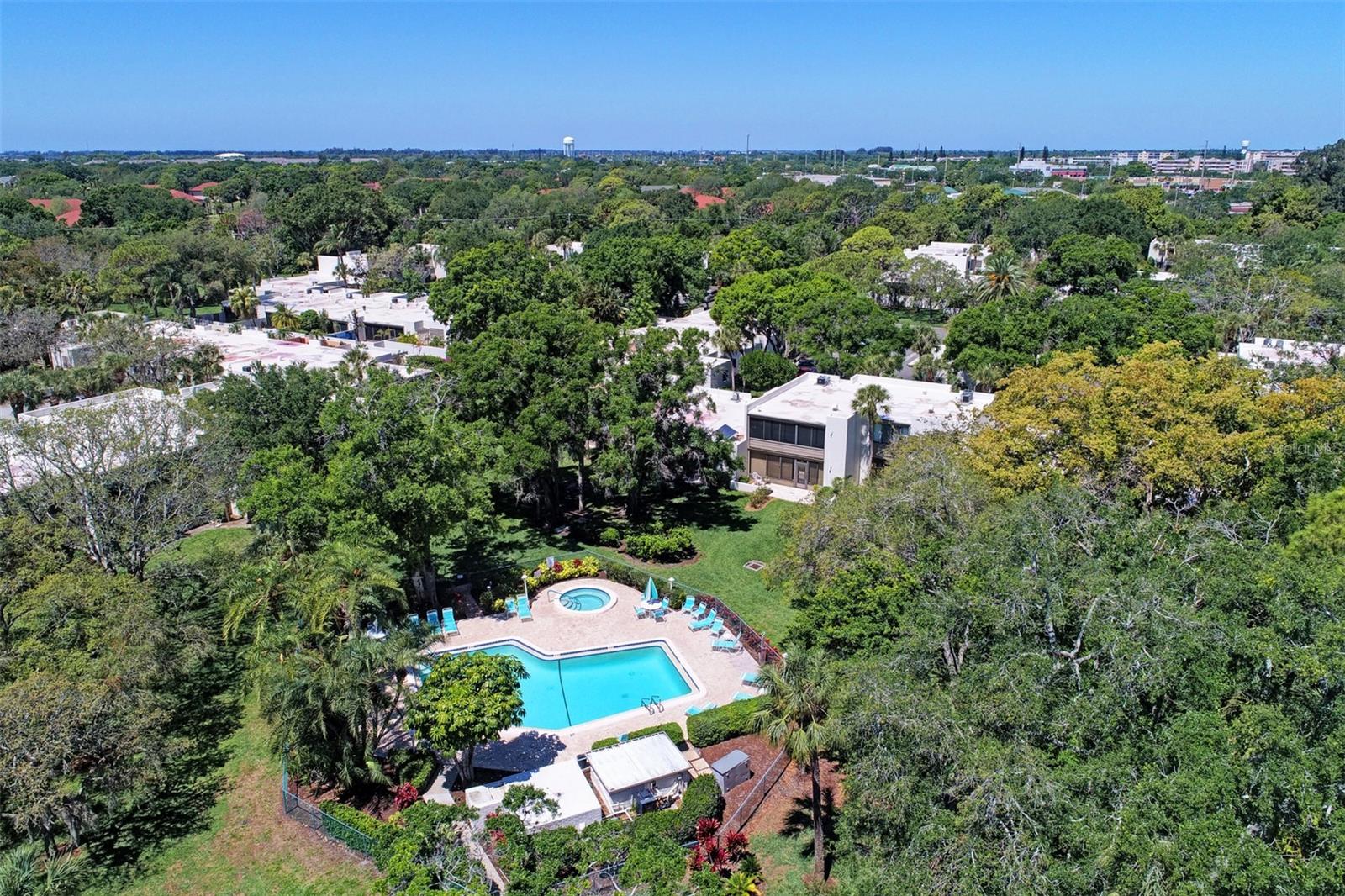 Image 18 of 29 For 655 Woodlawn Drive 655