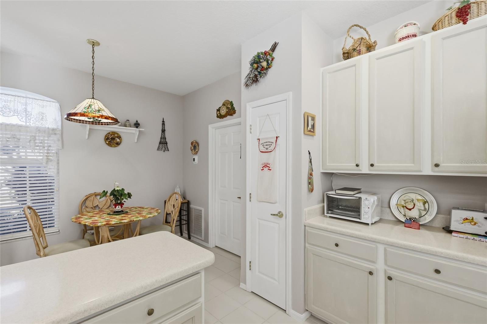 Image 11 of 30 For 6290 Buckingham Street