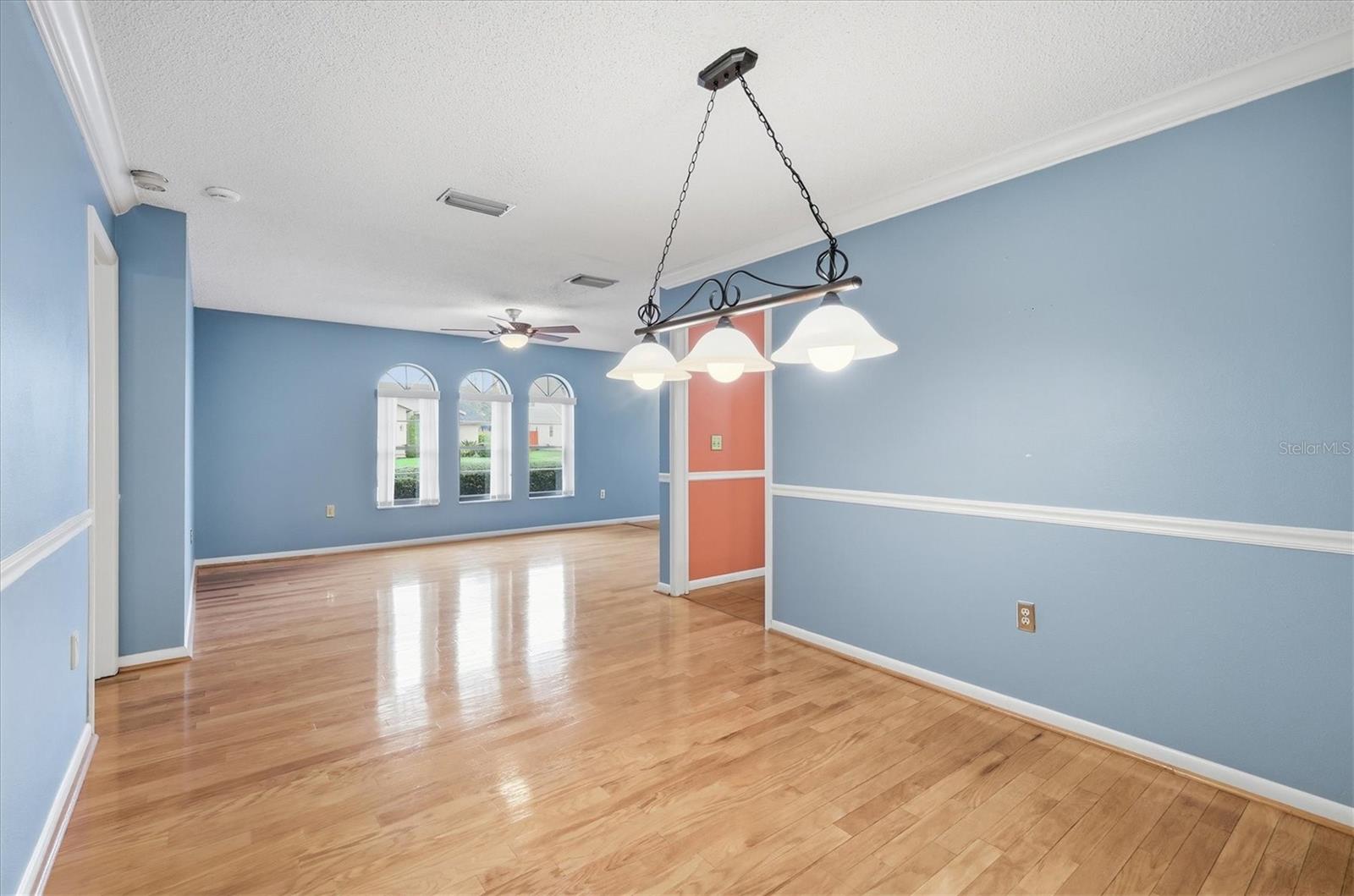 Image 13 of 41 For 4922 29th Ln E