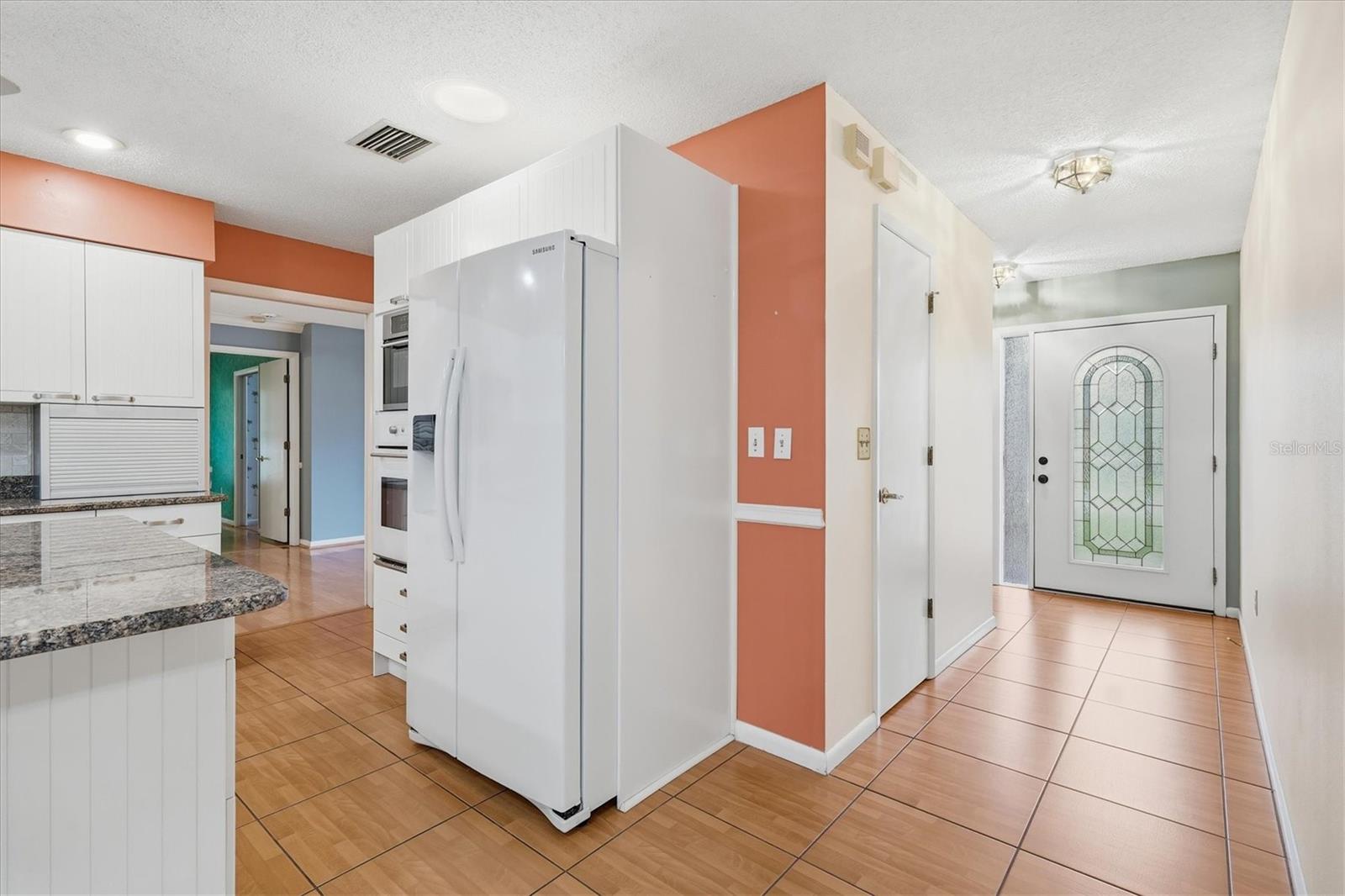 Image 16 of 41 For 4922 29th Ln E