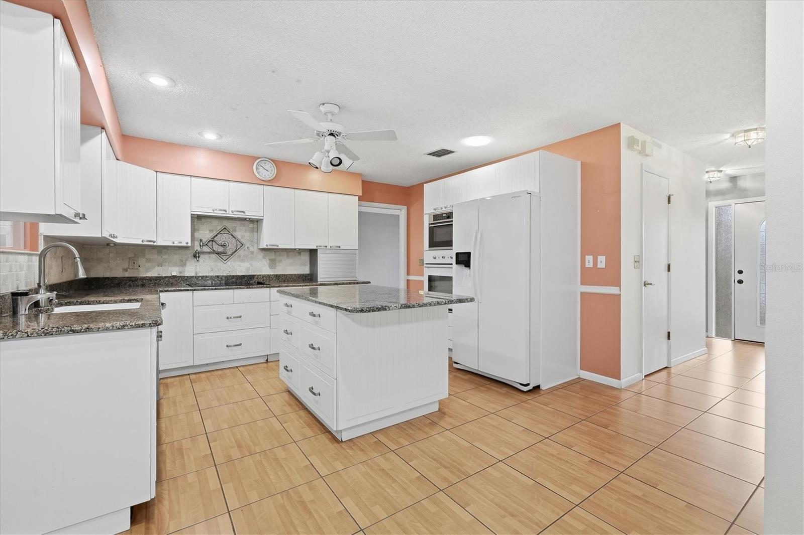 Image 17 of 41 For 4922 29th Ln E