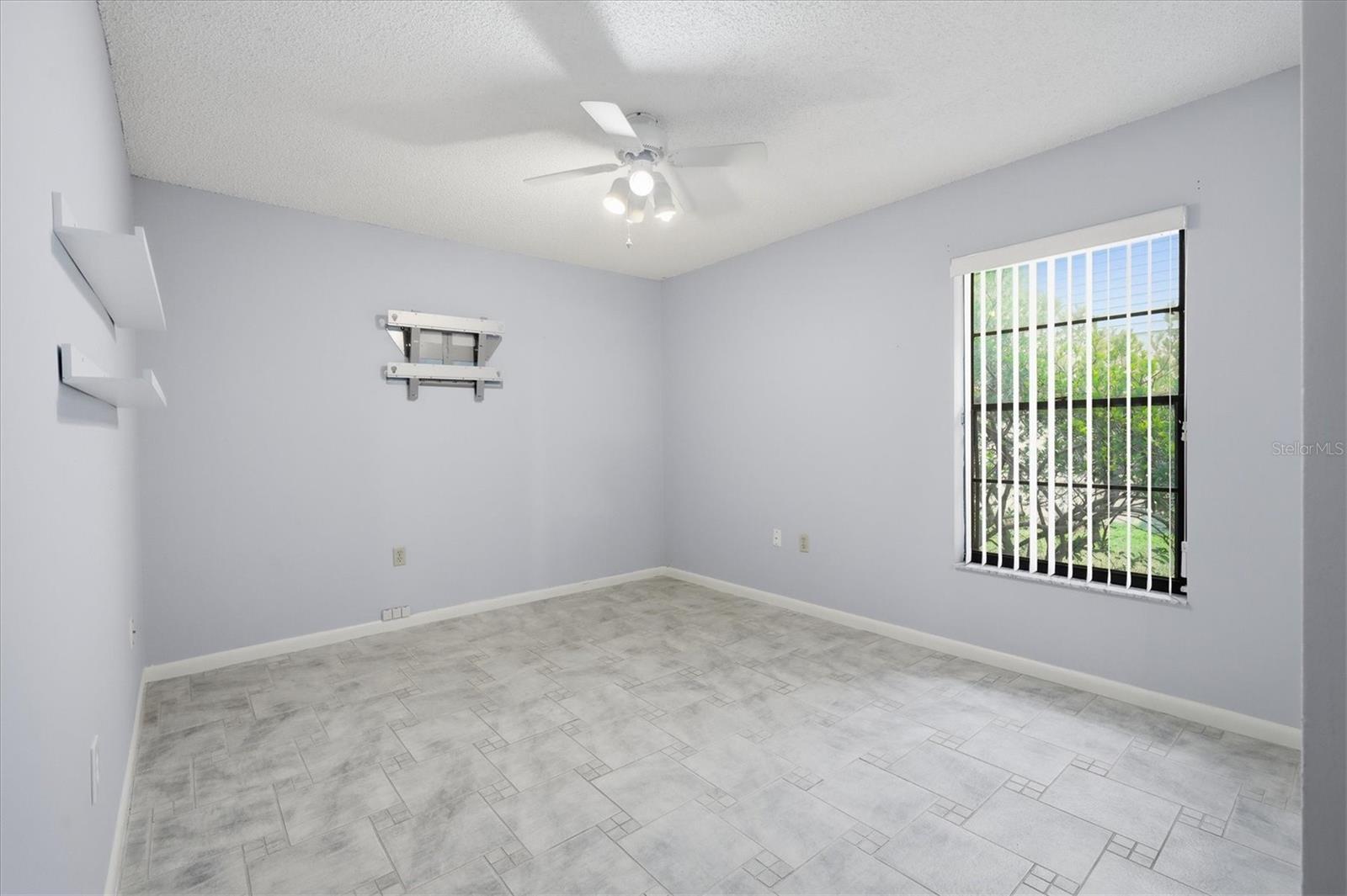 Image 28 of 41 For 4922 29th Ln E