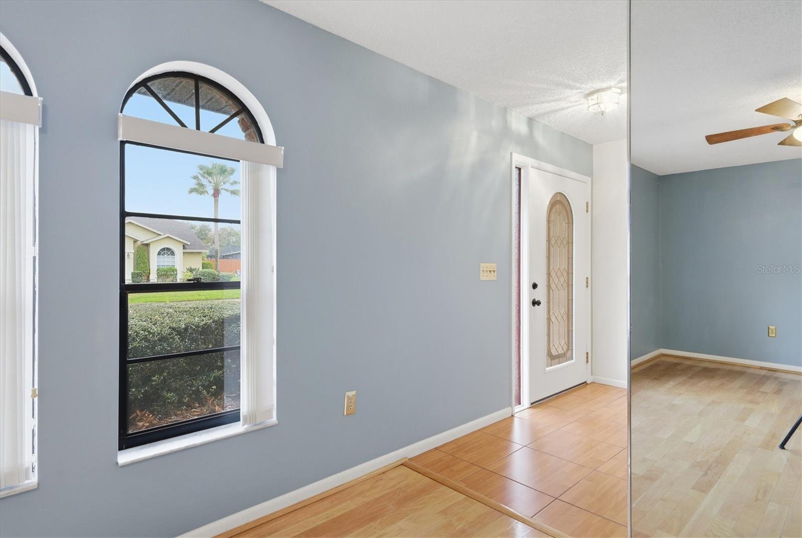 Image 6 of 41 For 4922 29th Ln E