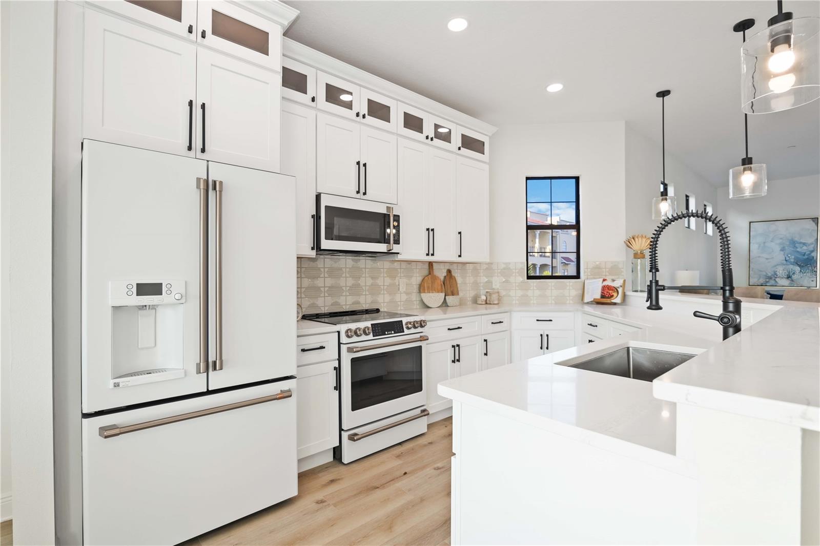 Image 12 of 76 For 6424 Margarita Shores Lane B31