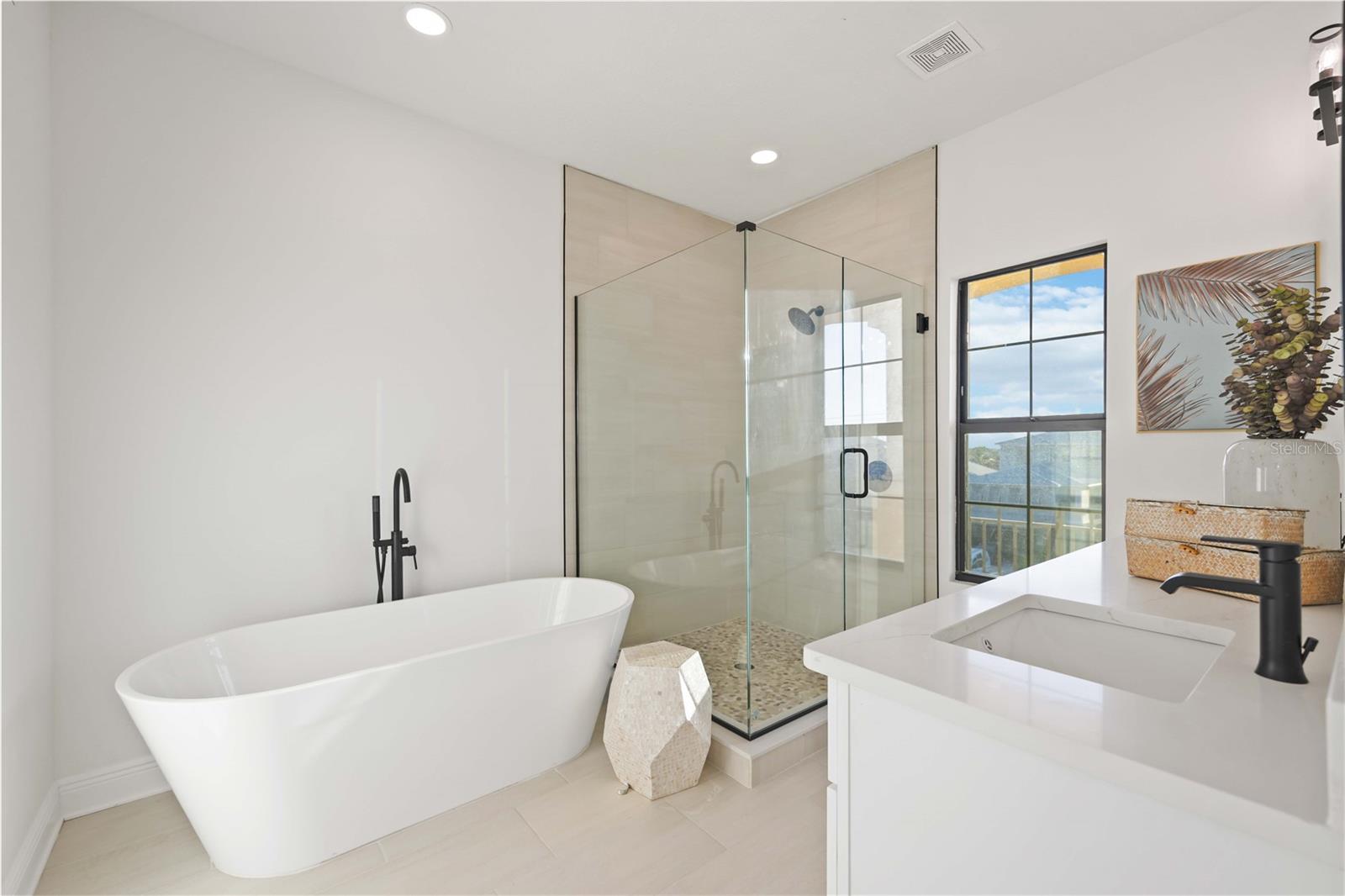 Image 31 of 76 For 6424 Margarita Shores Lane B31