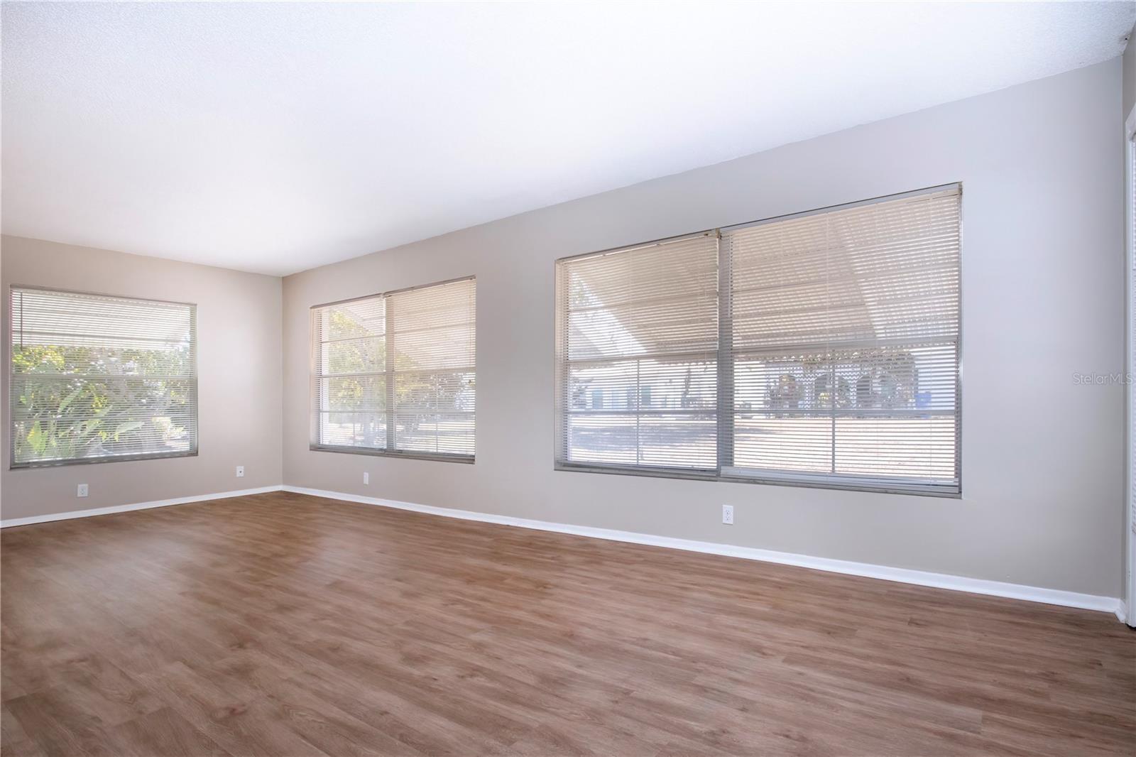 Image 15 of 65 For 802 Buttonwood Drive