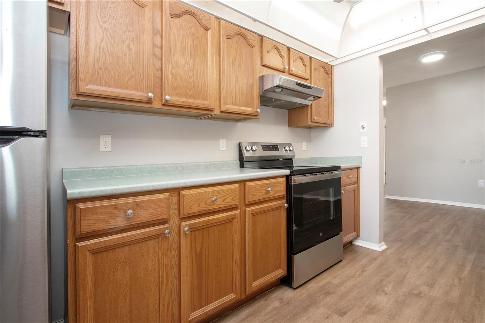 Image 19 of 65 For 802 Buttonwood Drive