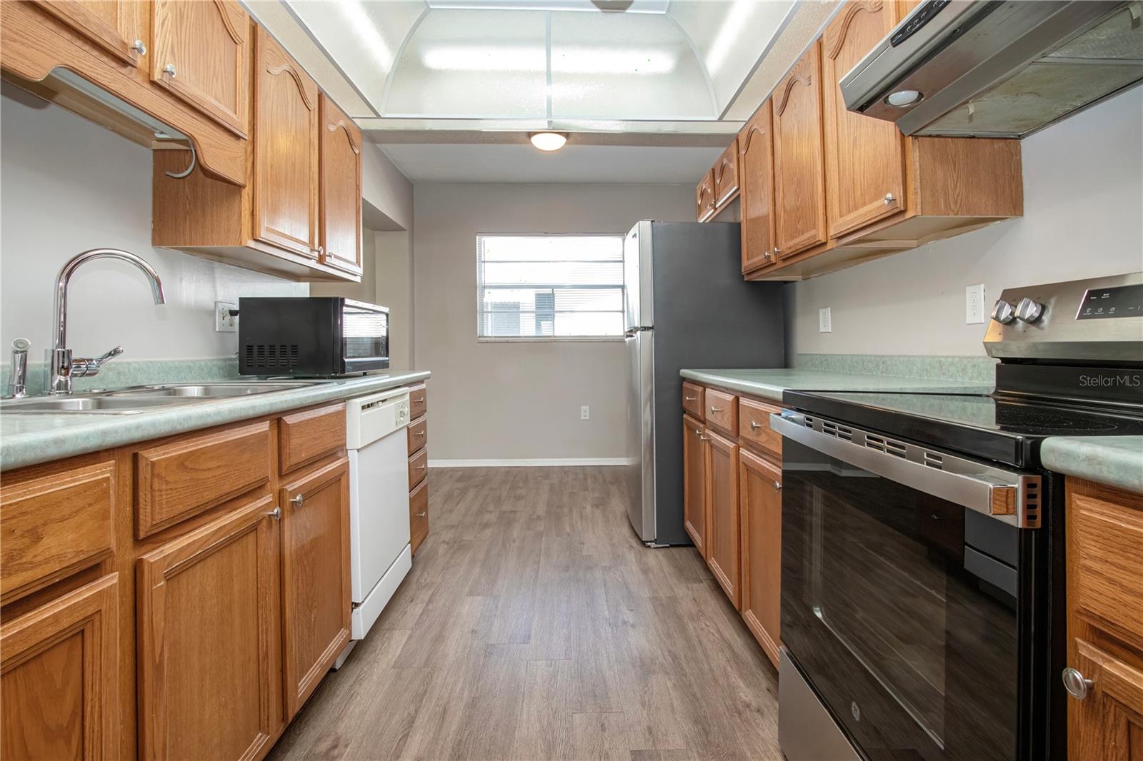 Image 21 of 65 For 802 Buttonwood Drive